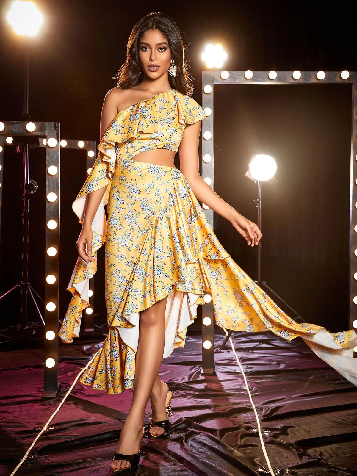 Levana One Shoulder Floral Maxi Dress sold by Mew Mews product image thumbnail 2