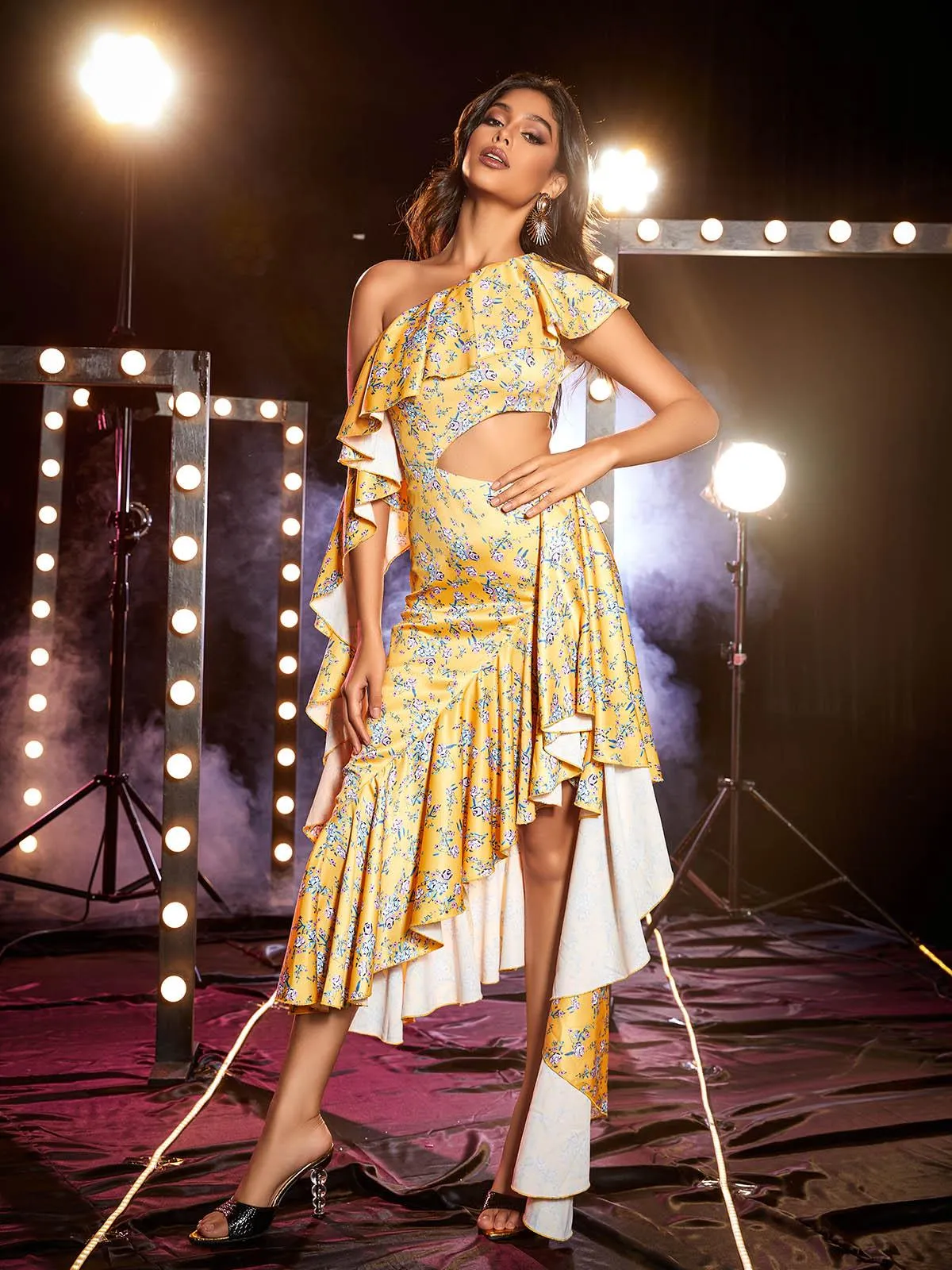 Levana One Shoulder Floral Maxi Dress sold by Mew Mews product image thumbnail 5