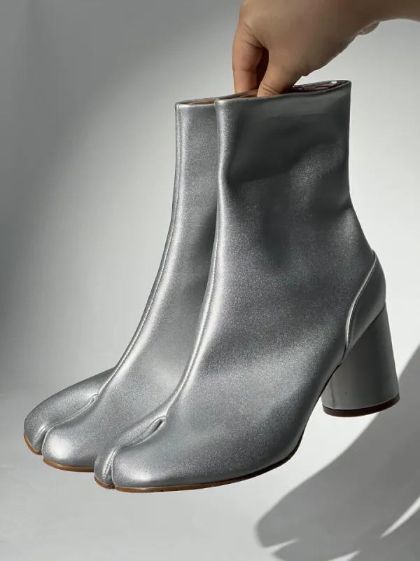 Wallon Tabi Toe Leather Boots In Silver sold by Mew Mews