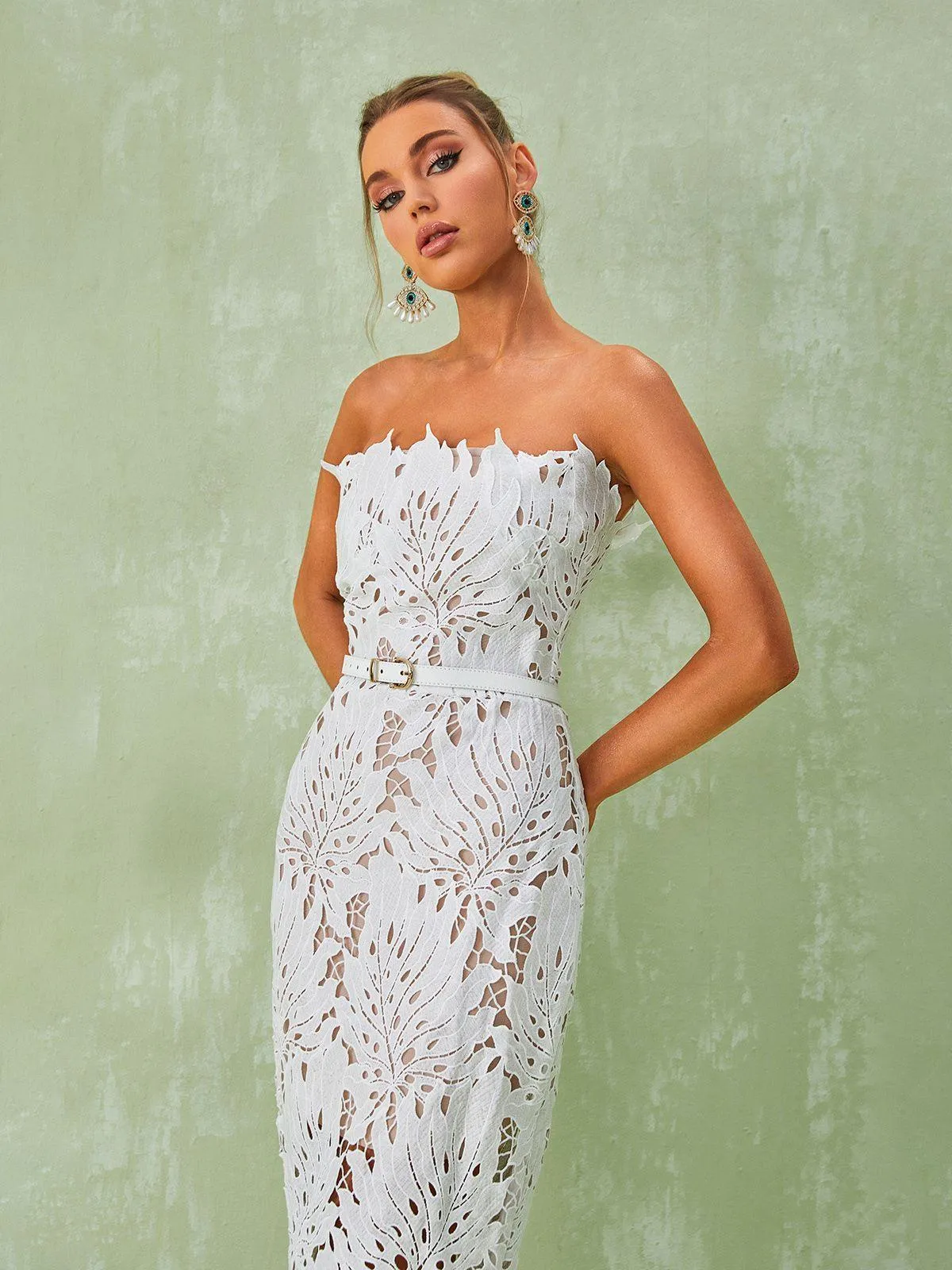 Despina White Lace Midi Dress sold by Mew Mews product image thumbnail 4