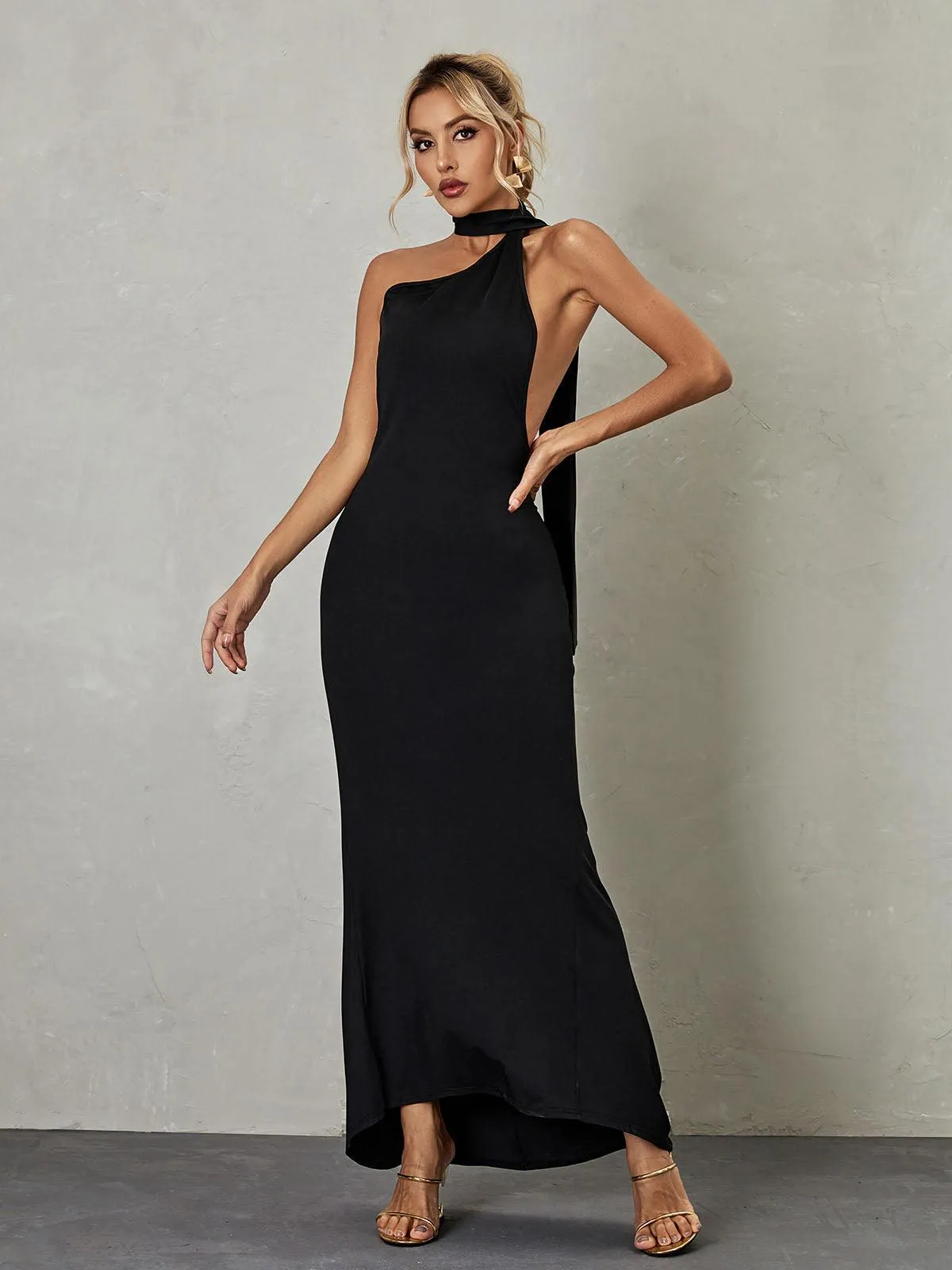 Toula Backless Maxi Dress In Black sold by Mew Mews product image thumbnail 4