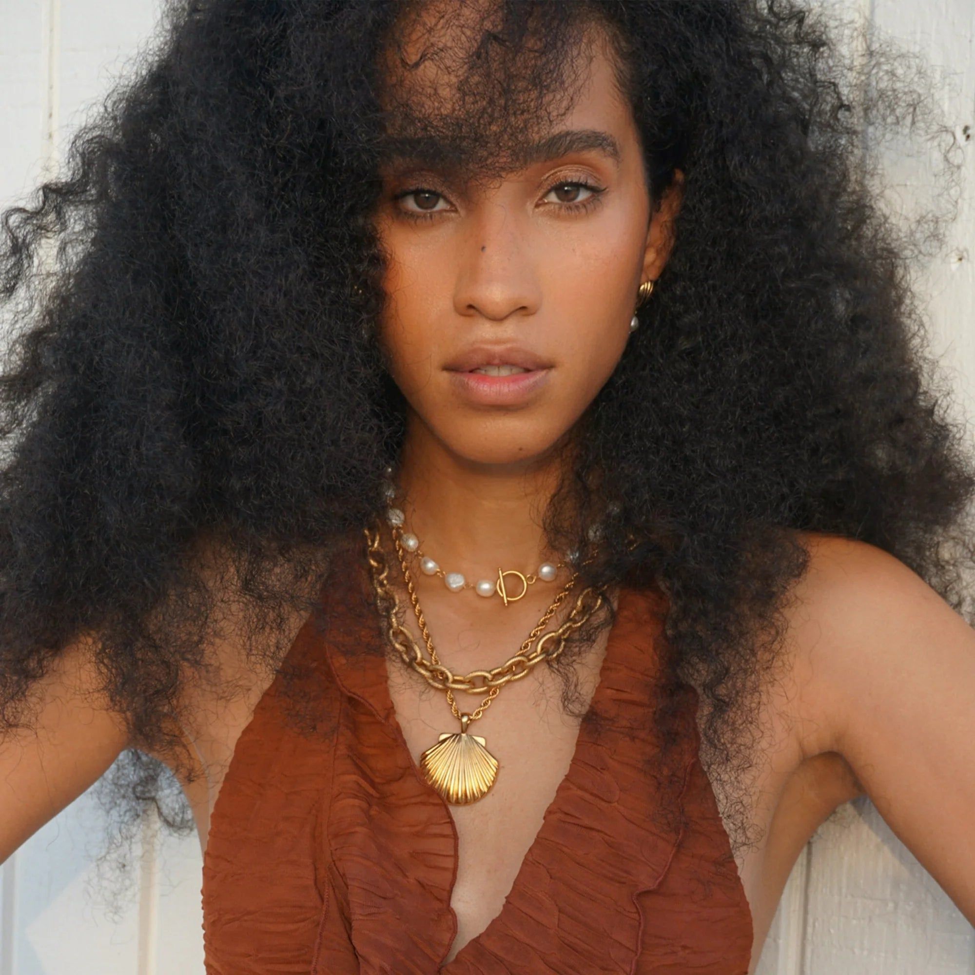 Natalie Oversized Shell Pendant Necklace sold by Belletique product image thumbnail 2