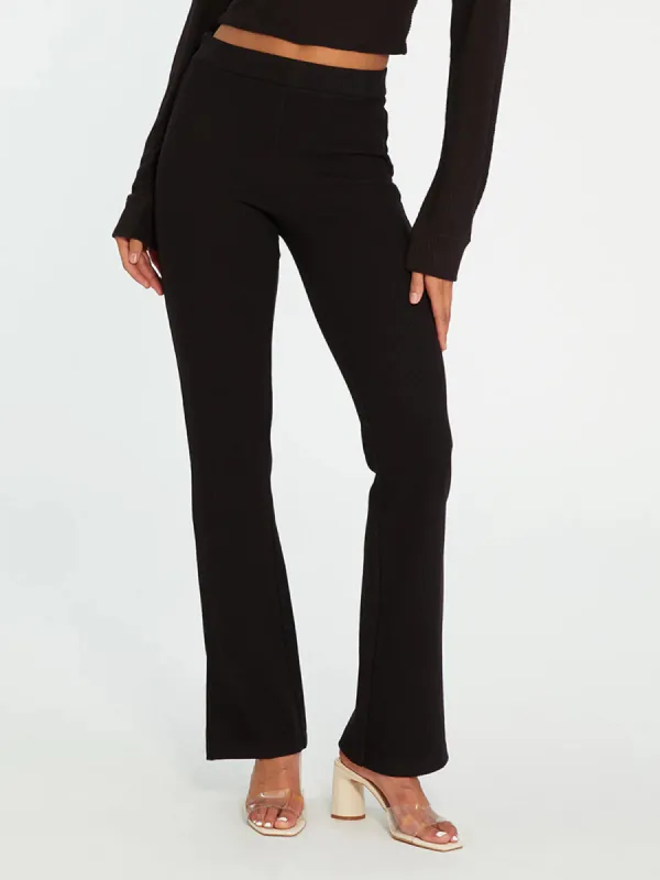 The Kicker Legging | Black sold by Belletique