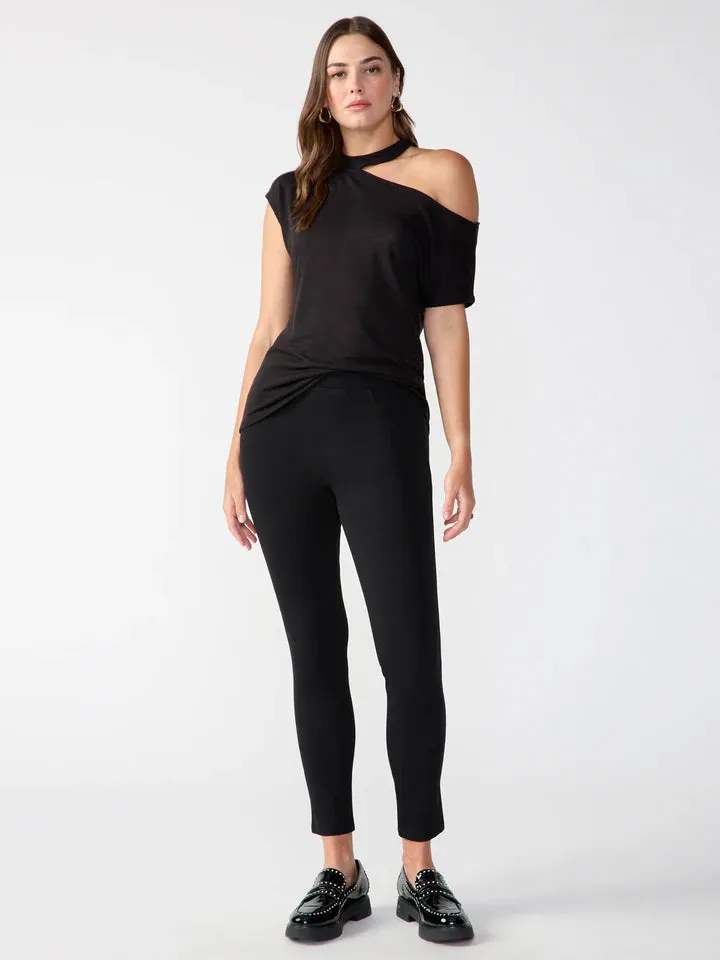 Runway Legging | Black sold by Belletique