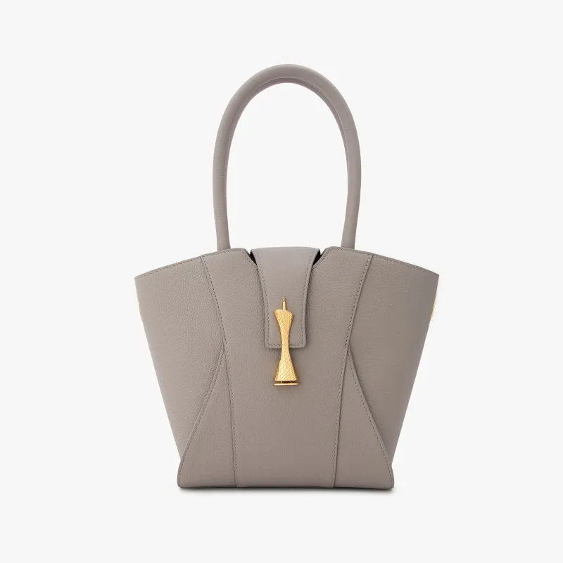 Veza Bag sold by Zornna