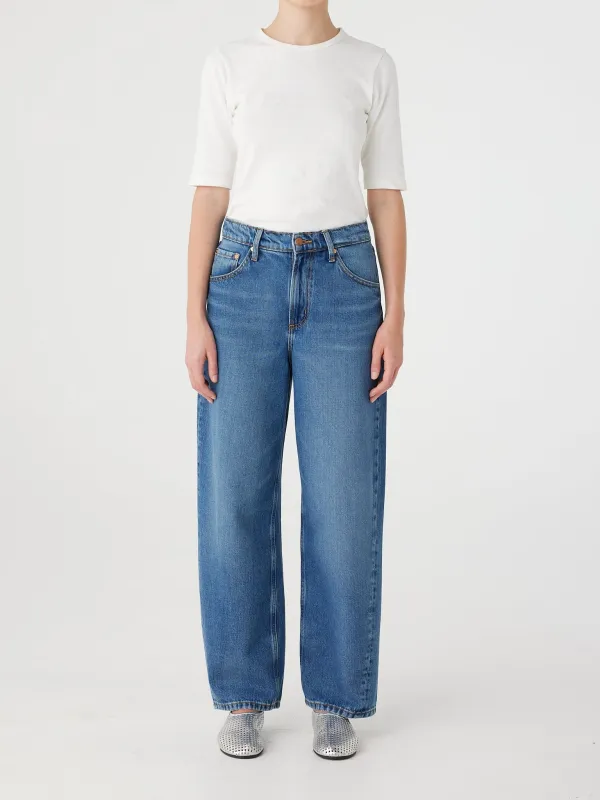 Walker Jean Mid Perfection sold by Nobody Denim