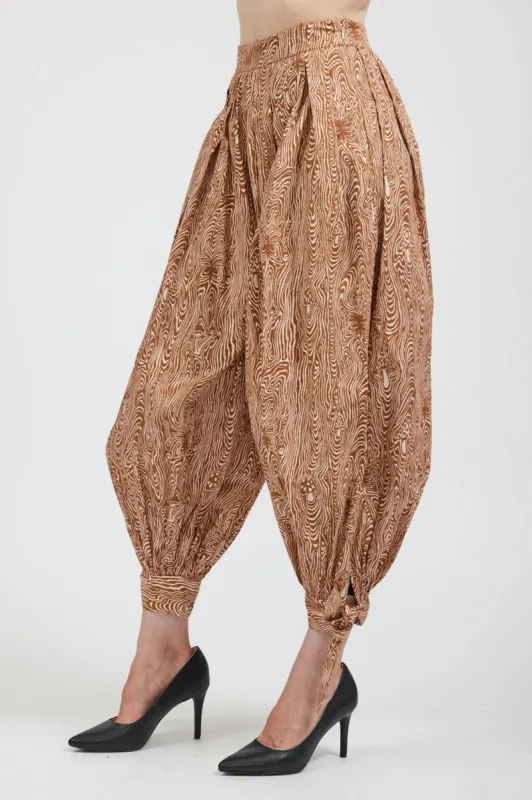 Hauls Pant in Woodgrain Fantasy made by Batsheva