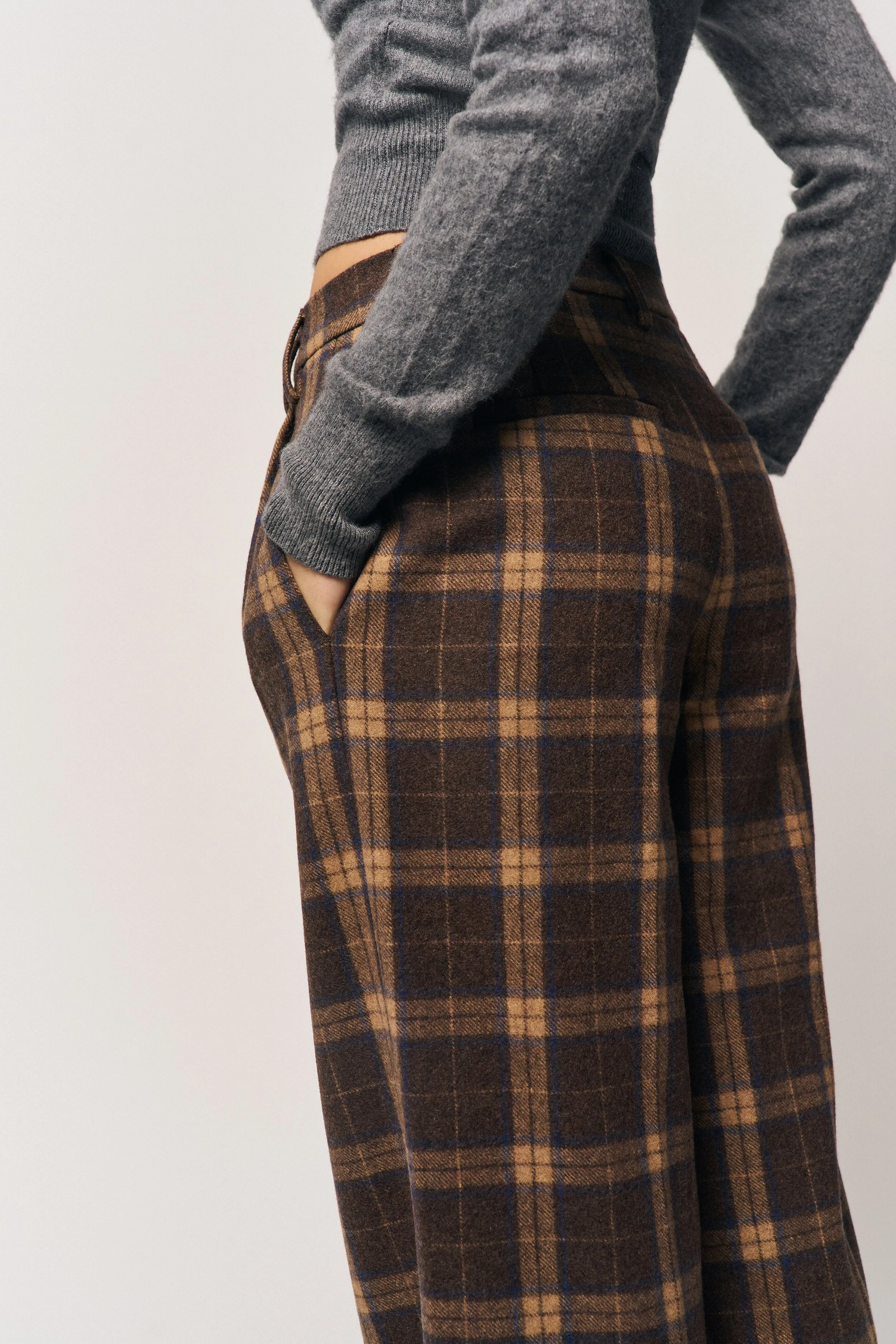 Willow Tartan Pant sold by Guizio product image thumbnail 3