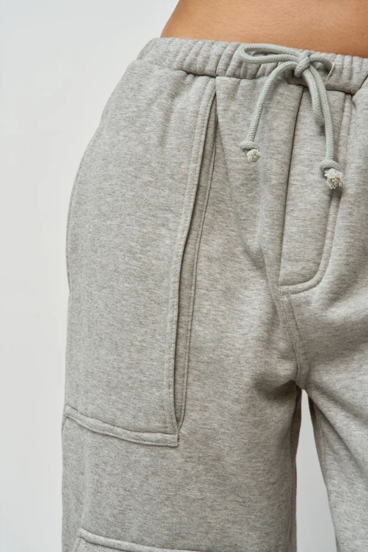 Fleece Cargo Sweatpant sold by Guizio product image thumbnail 3