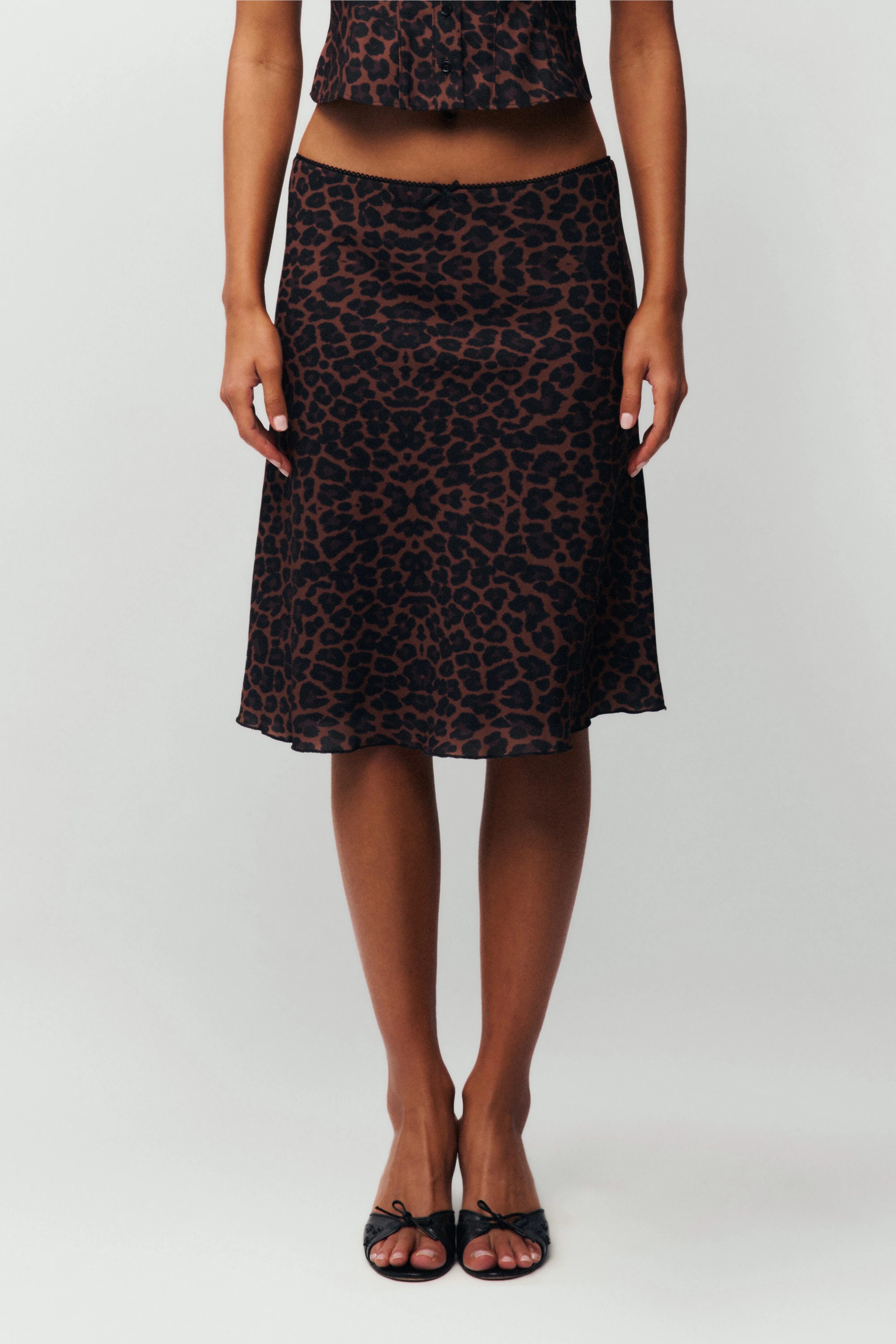 Paloma Skirt sold by Guizio product image thumbnail 2