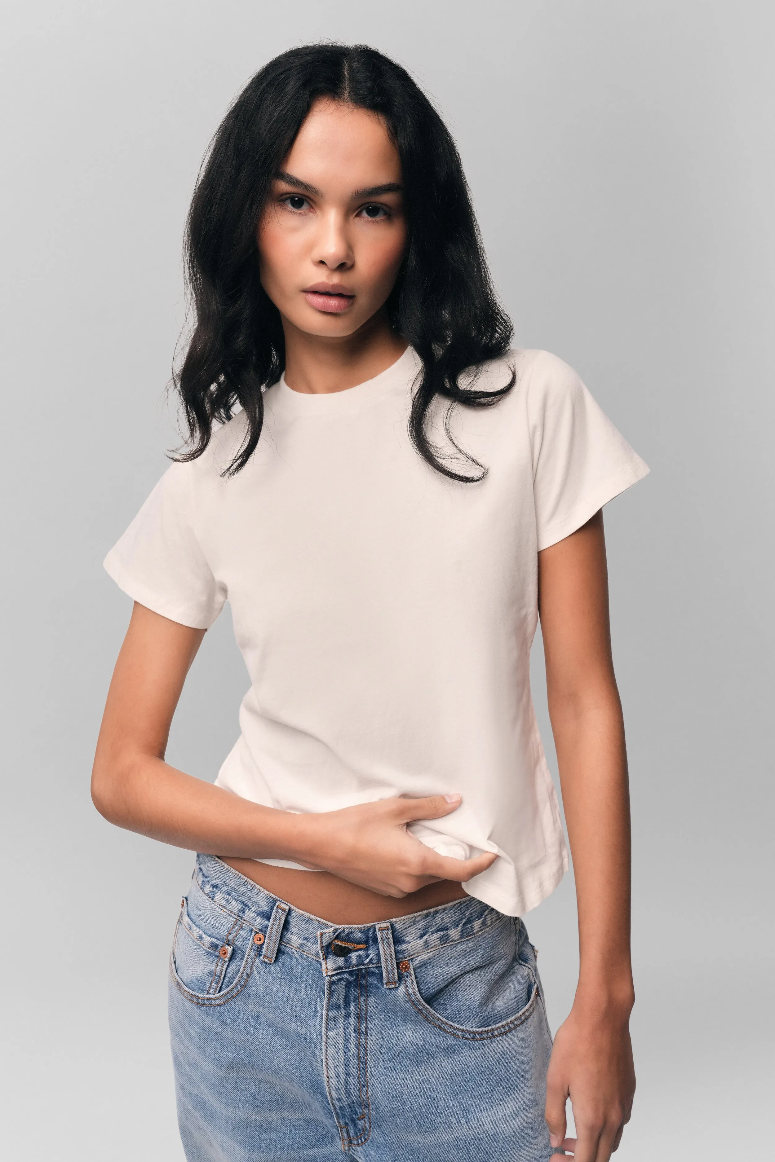 The Everyday Relaxed Tee sold by Guizio product image thumbnail 4