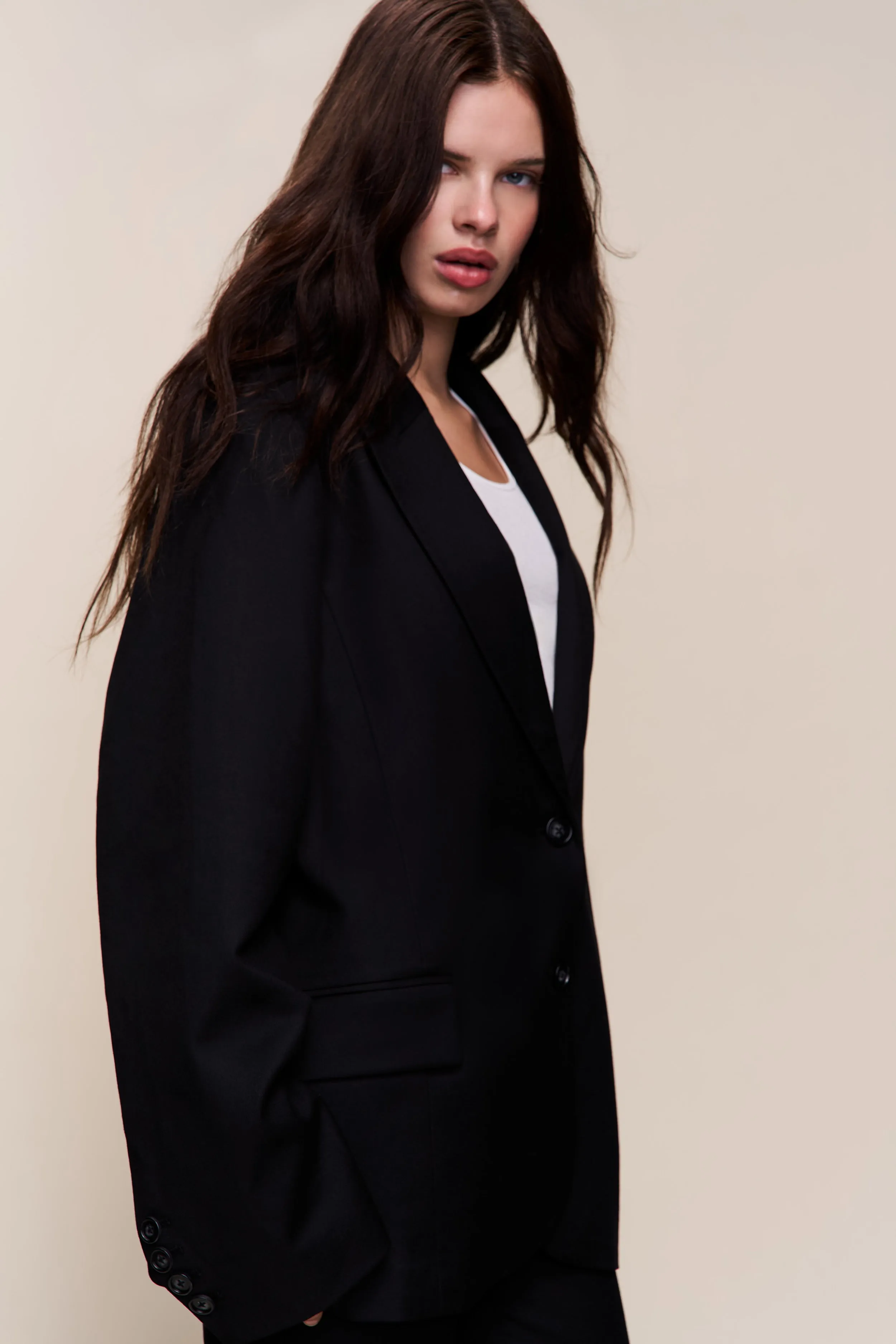 The Perfect Oversized Blazer sold by Guizio product image thumbnail 5