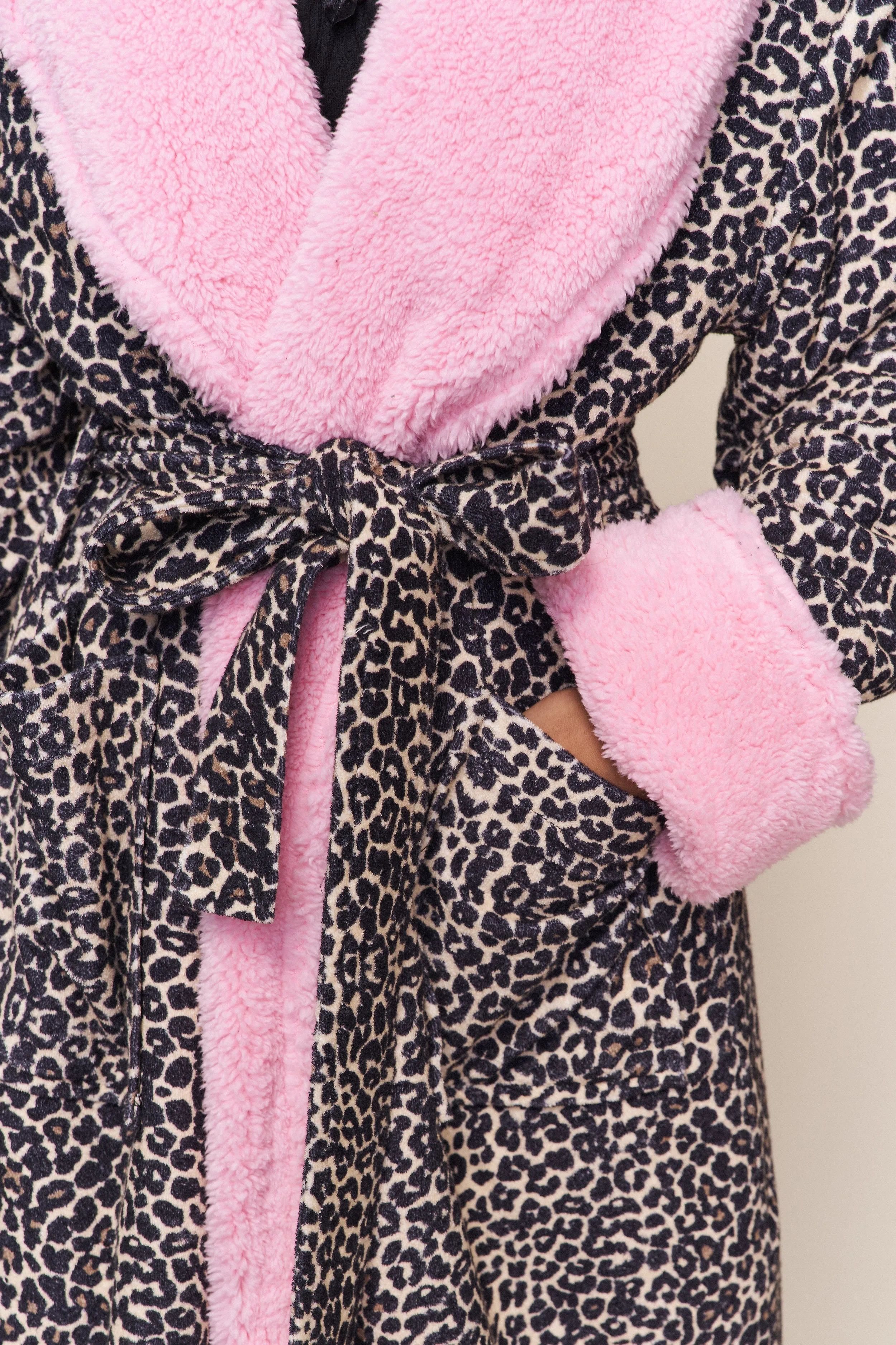 Cozy Cloud Reversible Robe sold by Guizio product image thumbnail 4