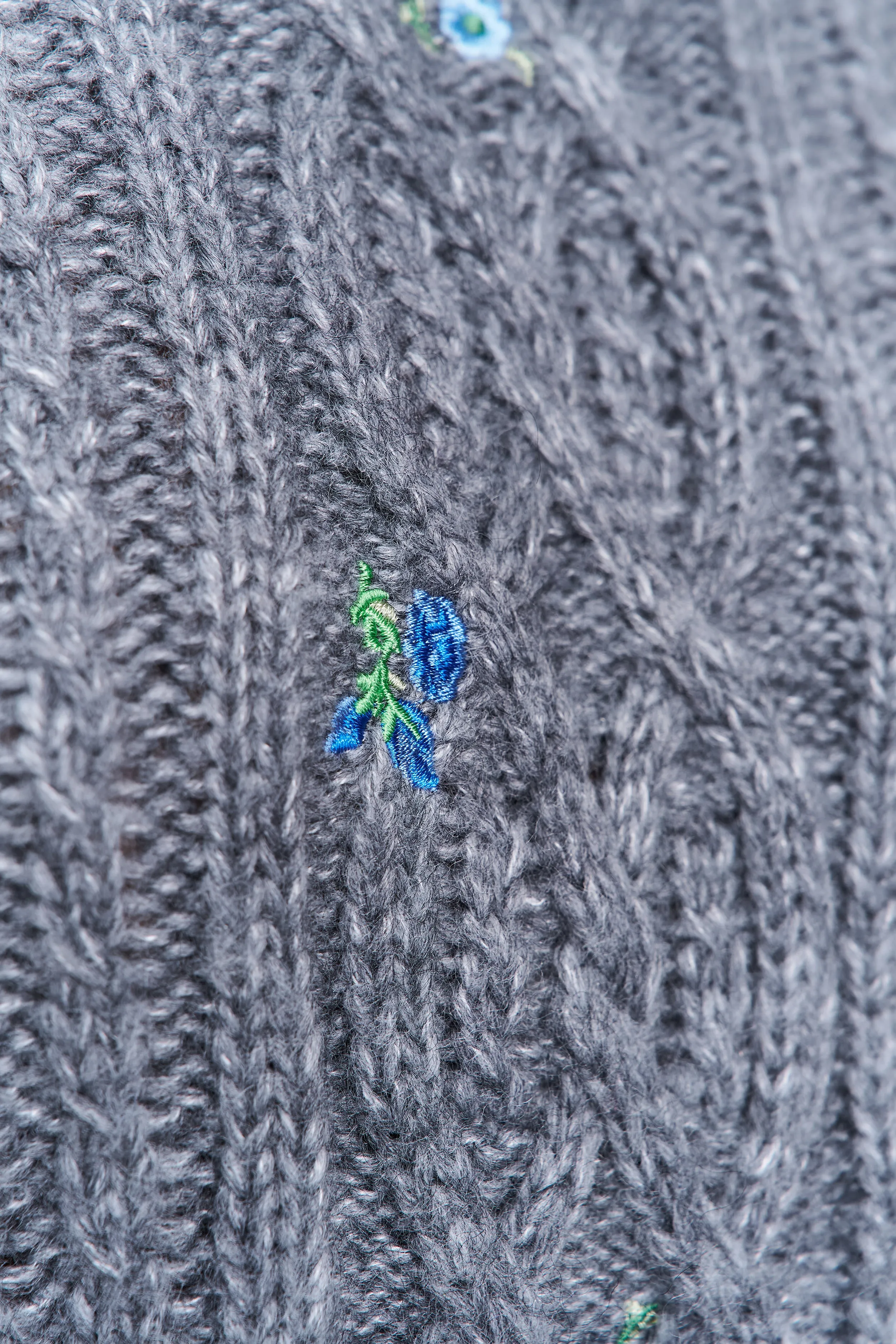 Etta Sweater sold by Guizio product image thumbnail 5