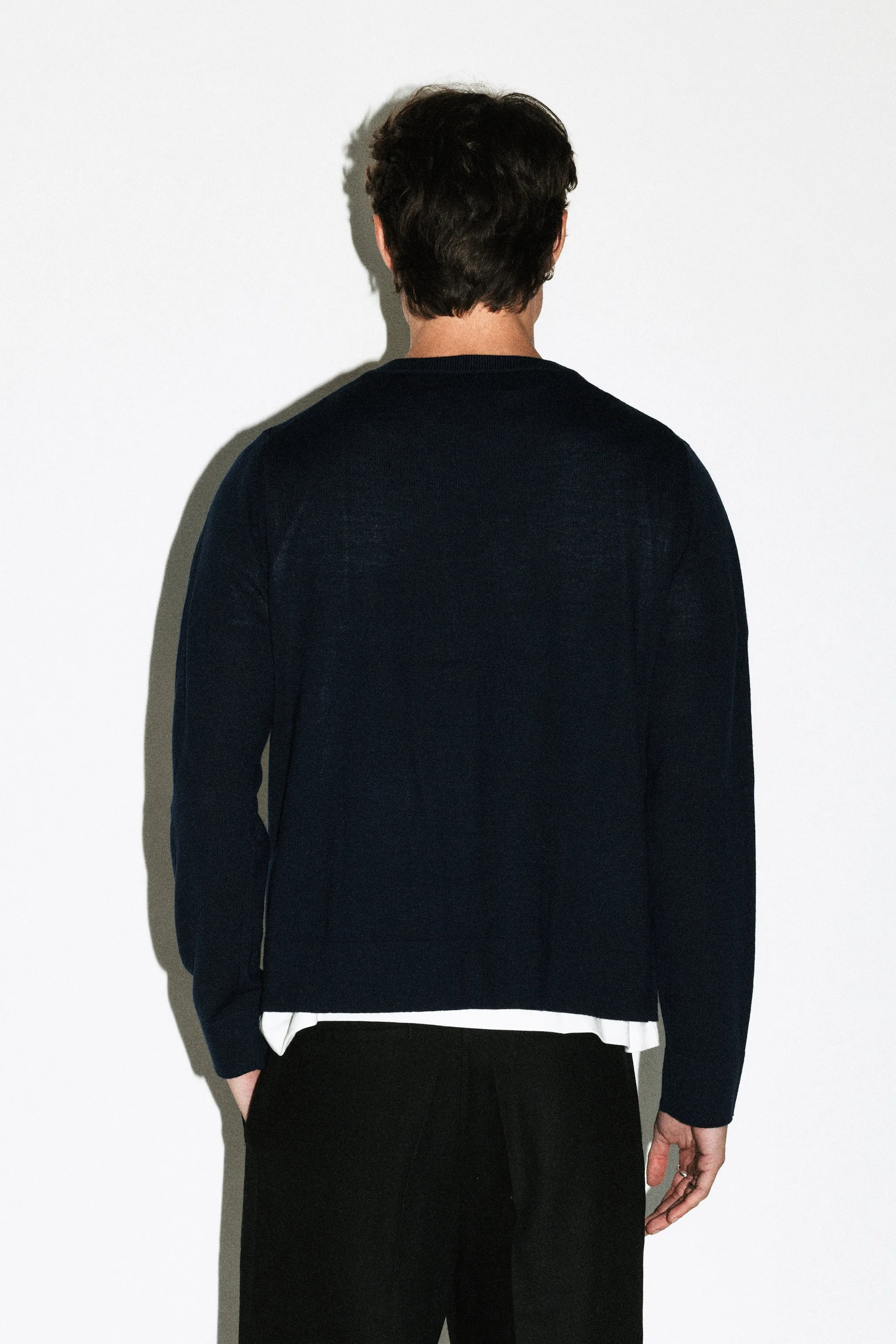 Hammer 90s Fit V-Neck Sweater | Navy sold by California Arts product image thumbnail 4