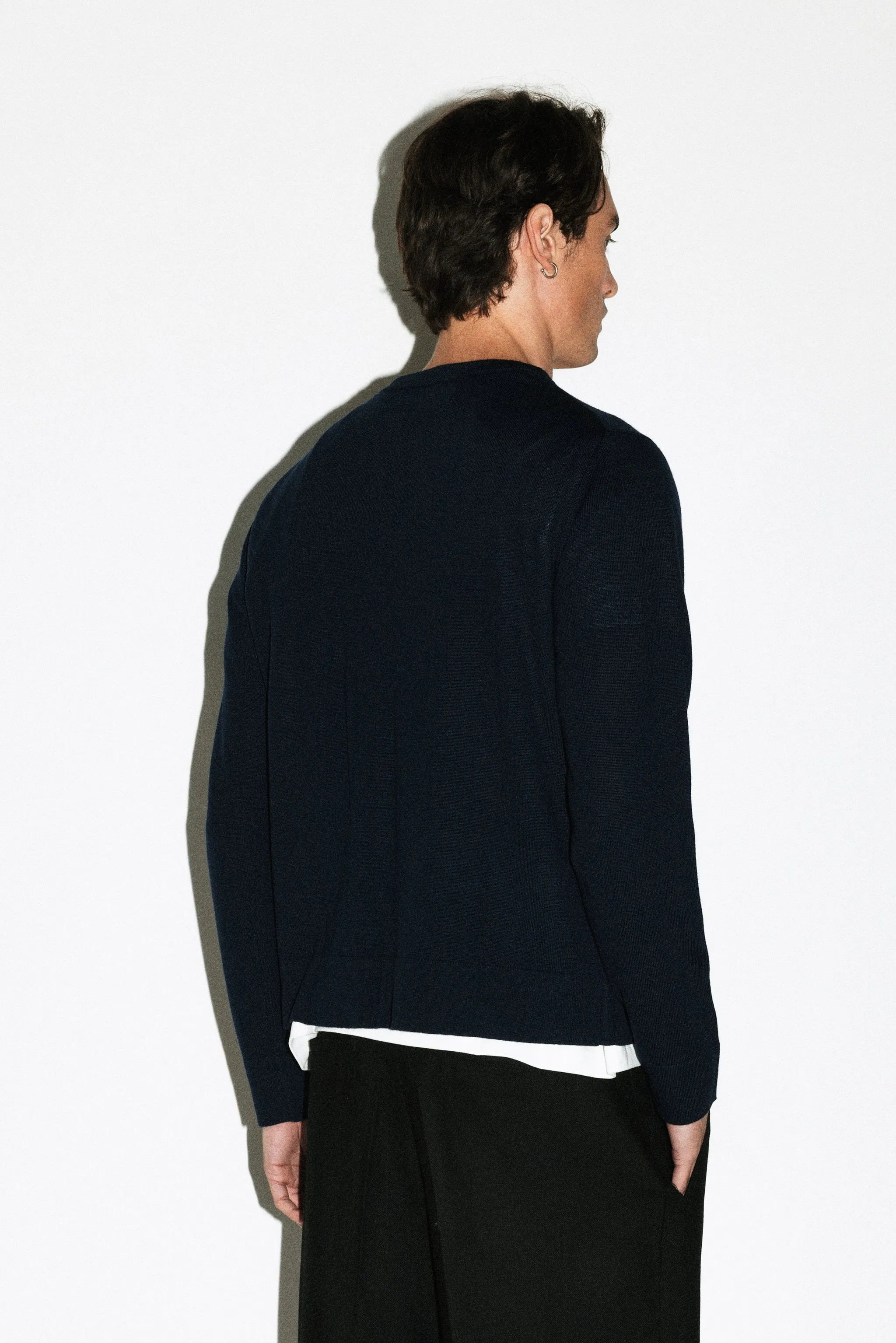 Hammer 90s Fit V-Neck Sweater | Navy sold by California Arts product image thumbnail 3