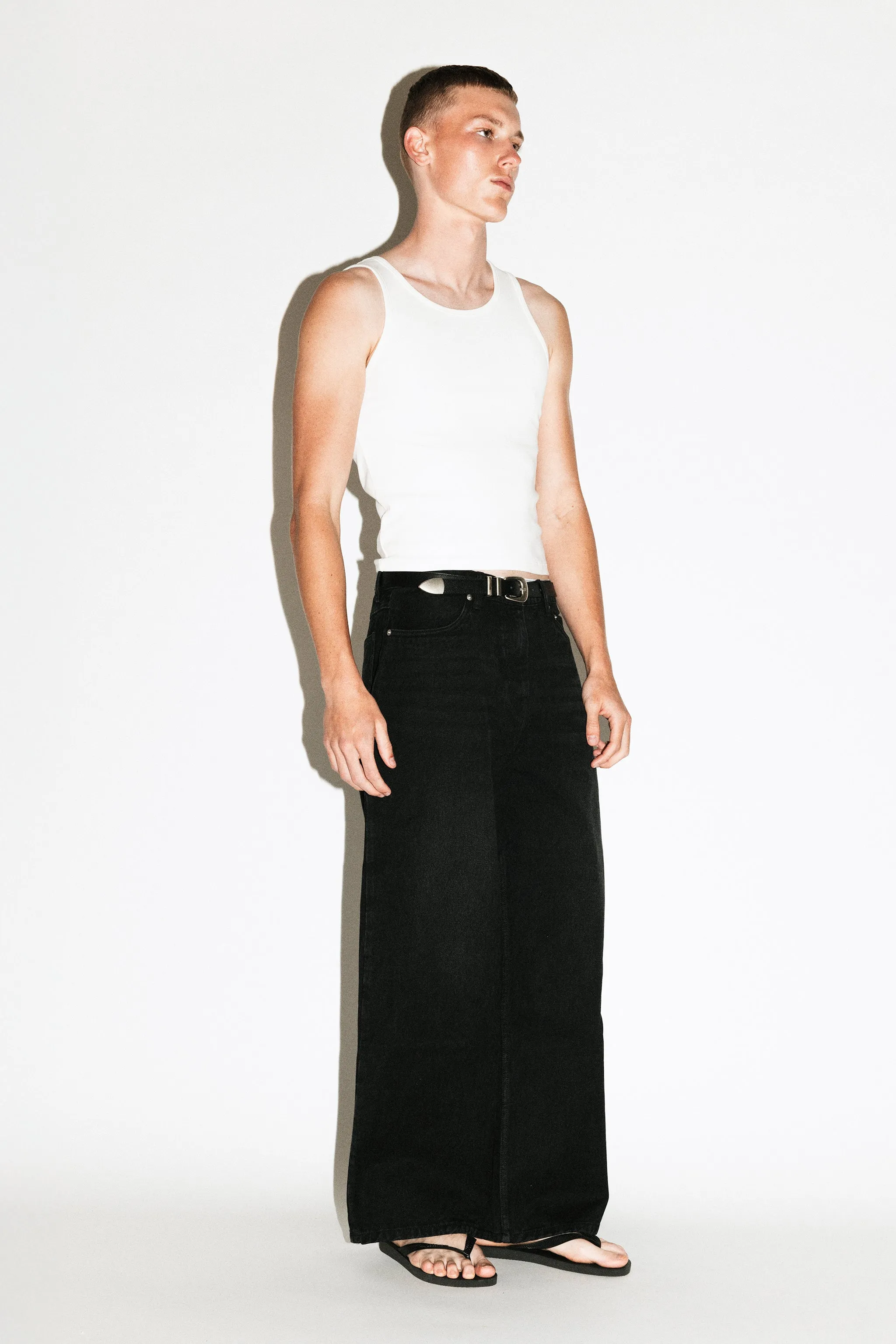 Laurel Relaxed Wide-Leg Jeans | Midnight Wash sold by California Arts product image thumbnail 2