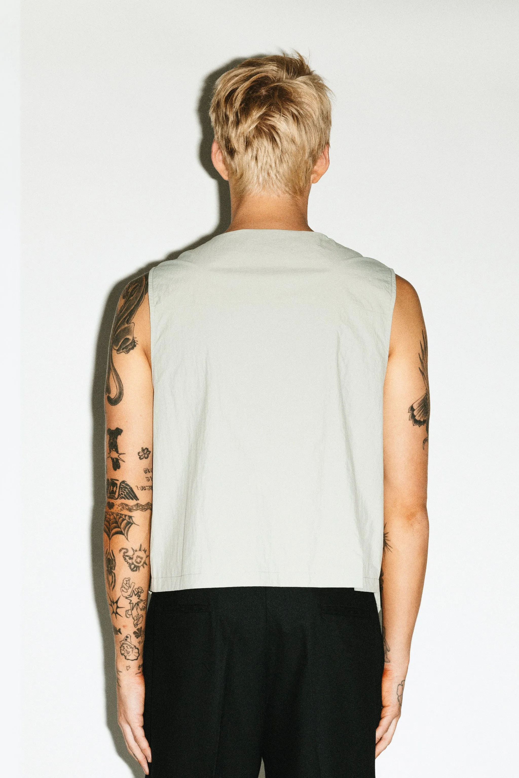 Elysian Utility Cargo Vest | Stone sold by California Arts product image thumbnail 4