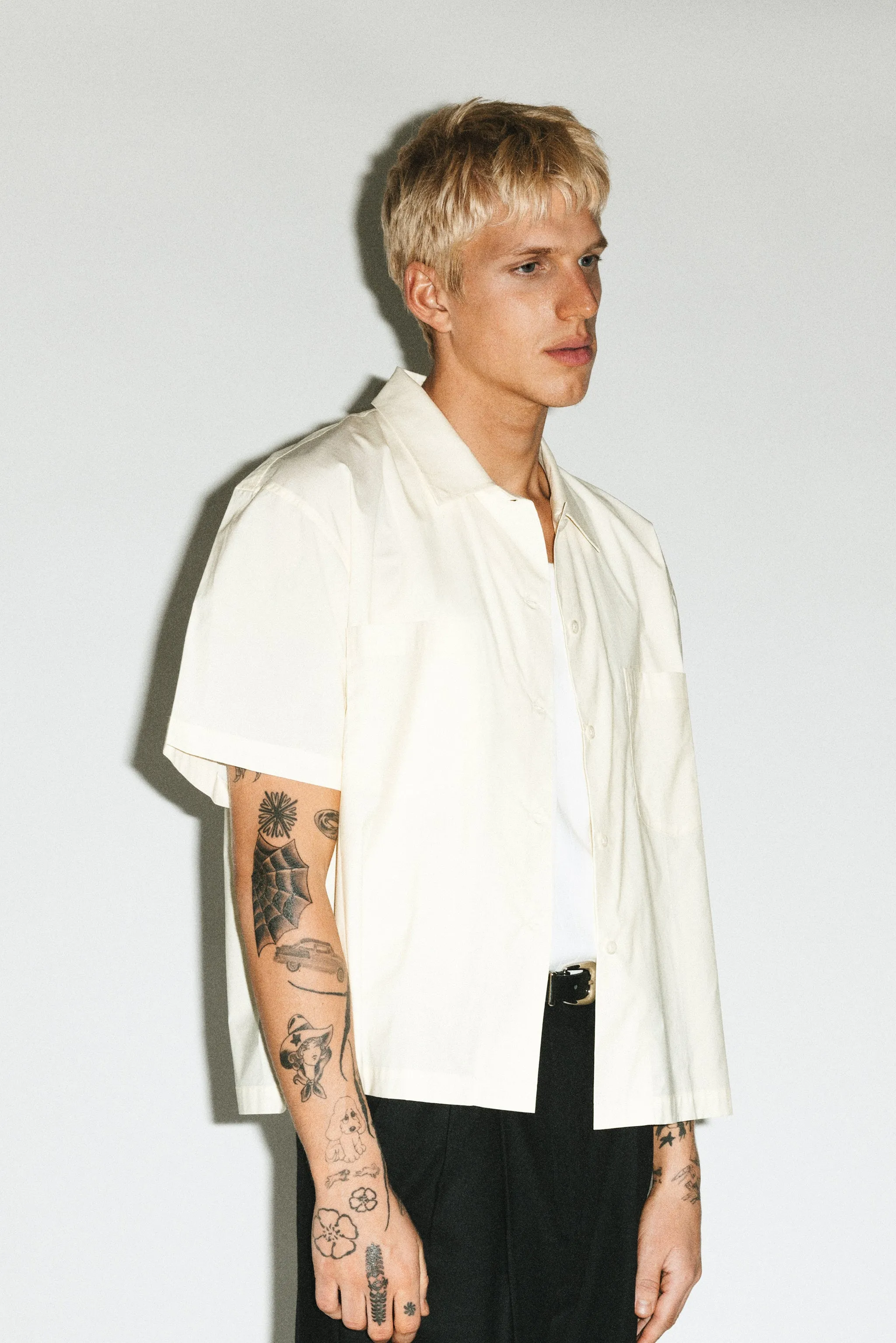 Venice Short-Sleeve Summer Shirt | Butter sold by California Arts product image thumbnail 2