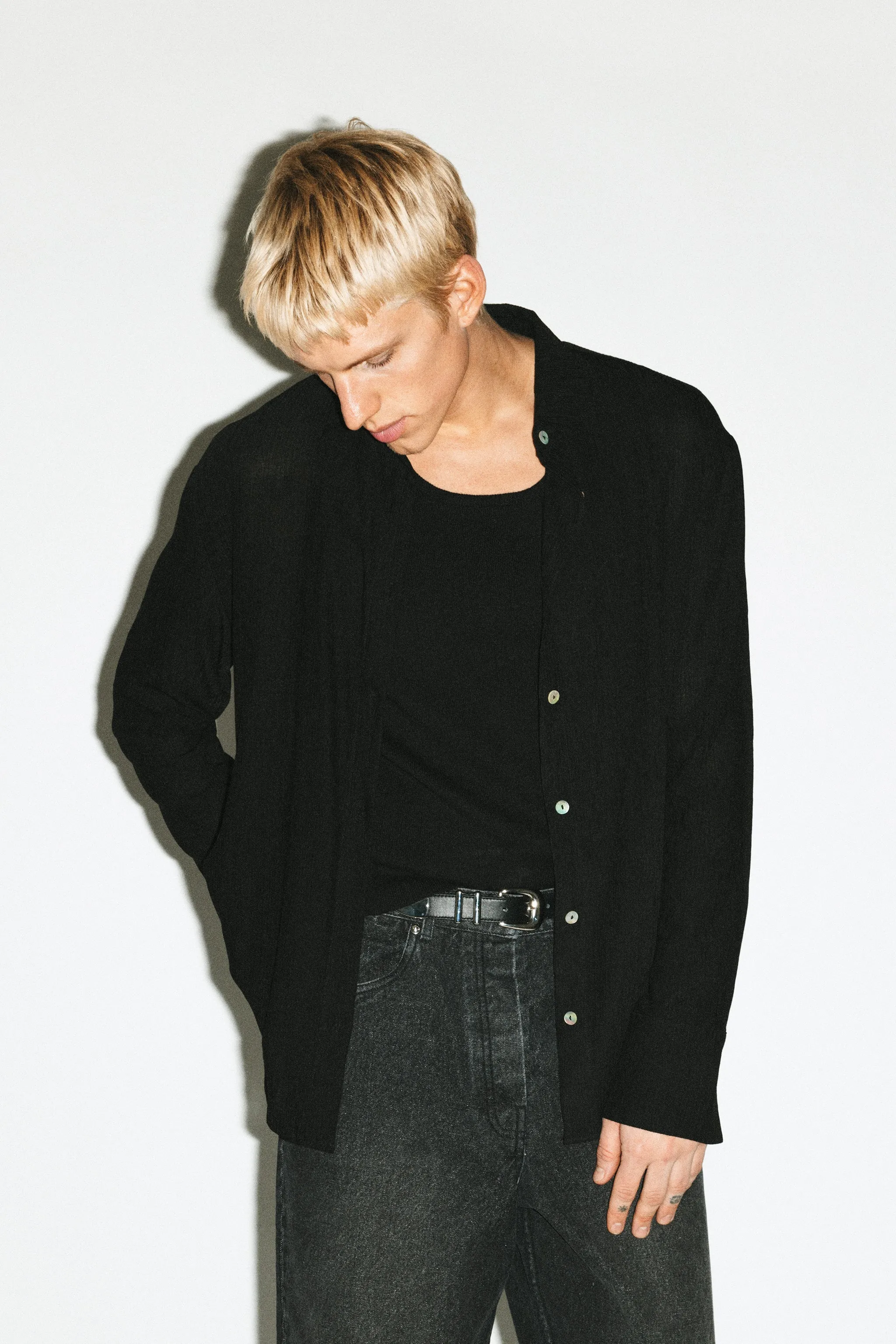 Del Aire Semi-Sheer Gauze Button Up | Black sold by California Arts product image thumbnail 2