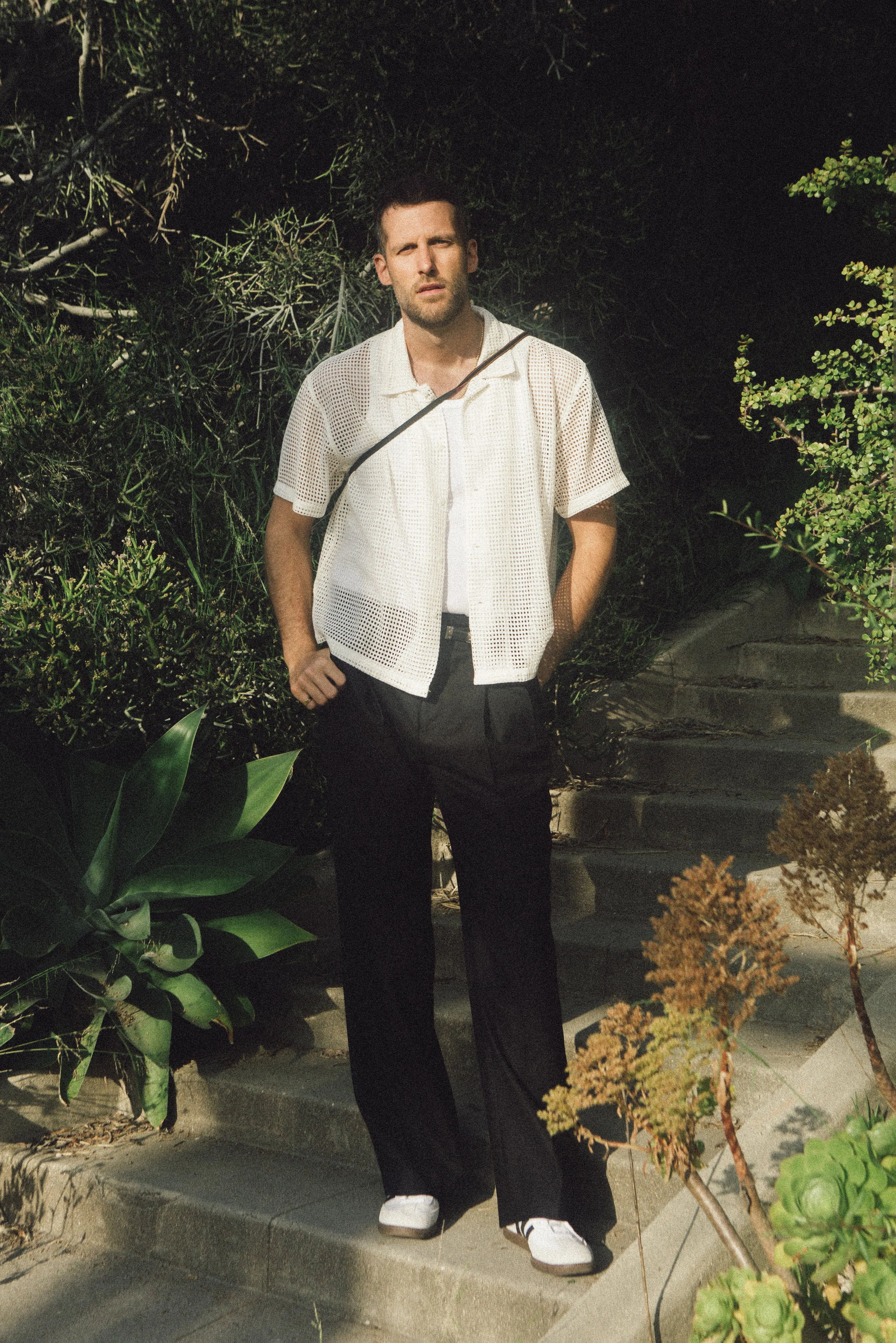 Venice Short-Sleeve Summer Shirt | Grid Crochet sold by California Arts product image thumbnail 4