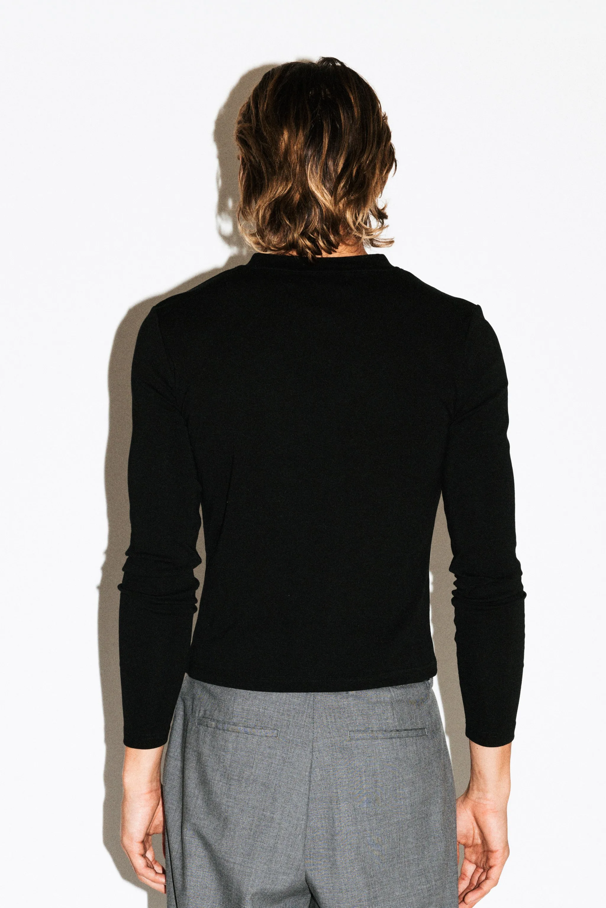 Scott Slim Long Sleeve V-Neck Tee | Black sold by California Arts product image thumbnail 4