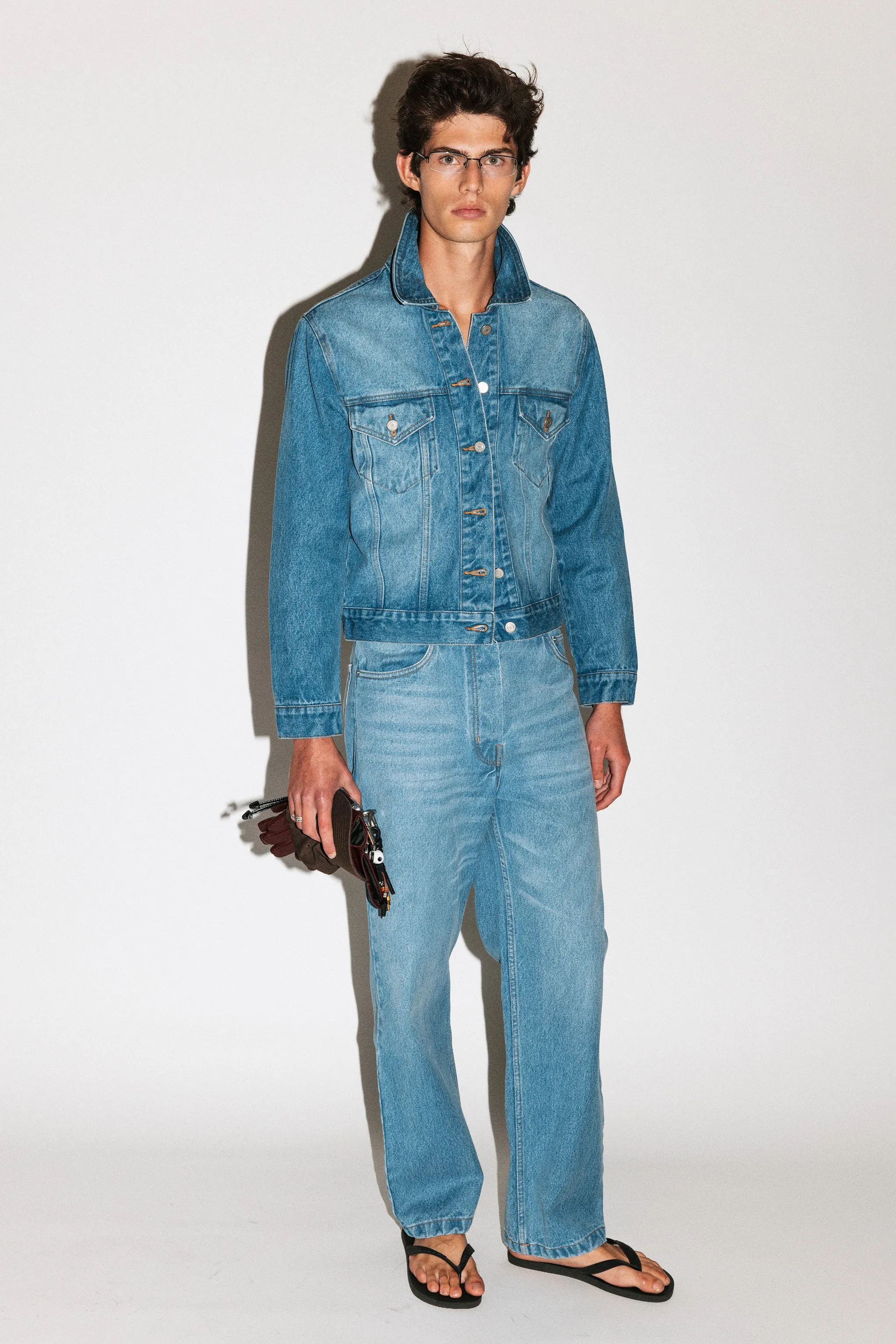 Wilson Loose Taper Straight Leg Jeans | Vintage Blue sold by California Arts product image thumbnail 2