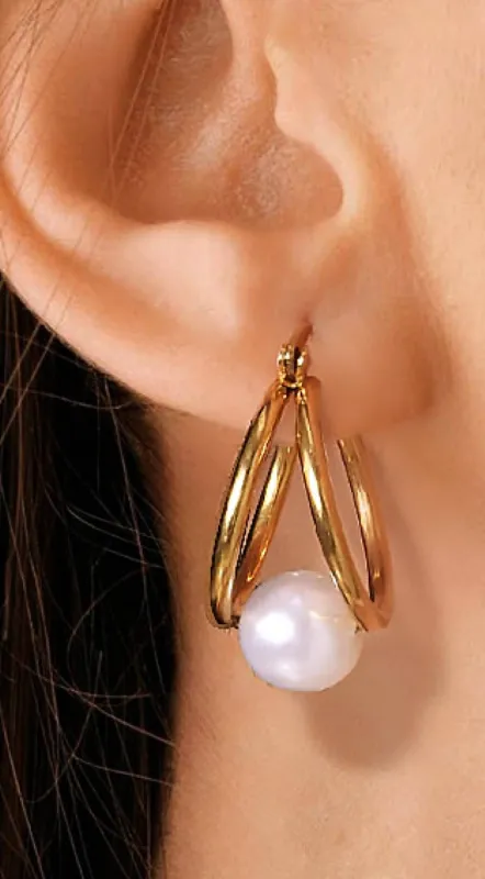 Ria 18K Pearl Hoop Earrings - Gold sold by Emprada