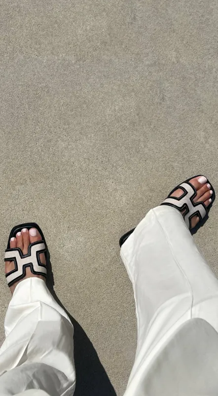 Valenza H Flat Sandal - Black sold by Emprada