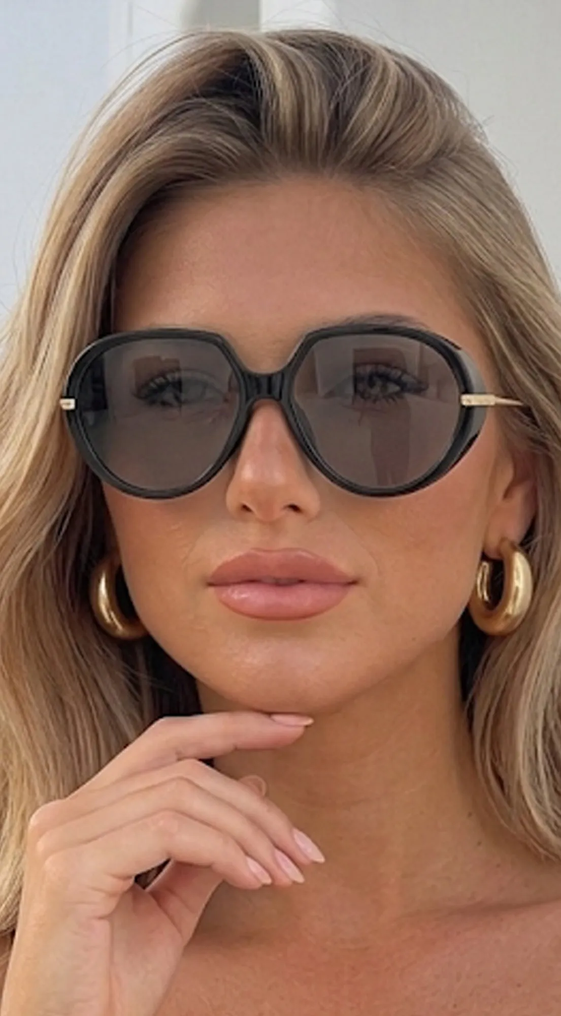 Riviera Oversized Sunglasses - Black sold by Emprada product image thumbnail 3