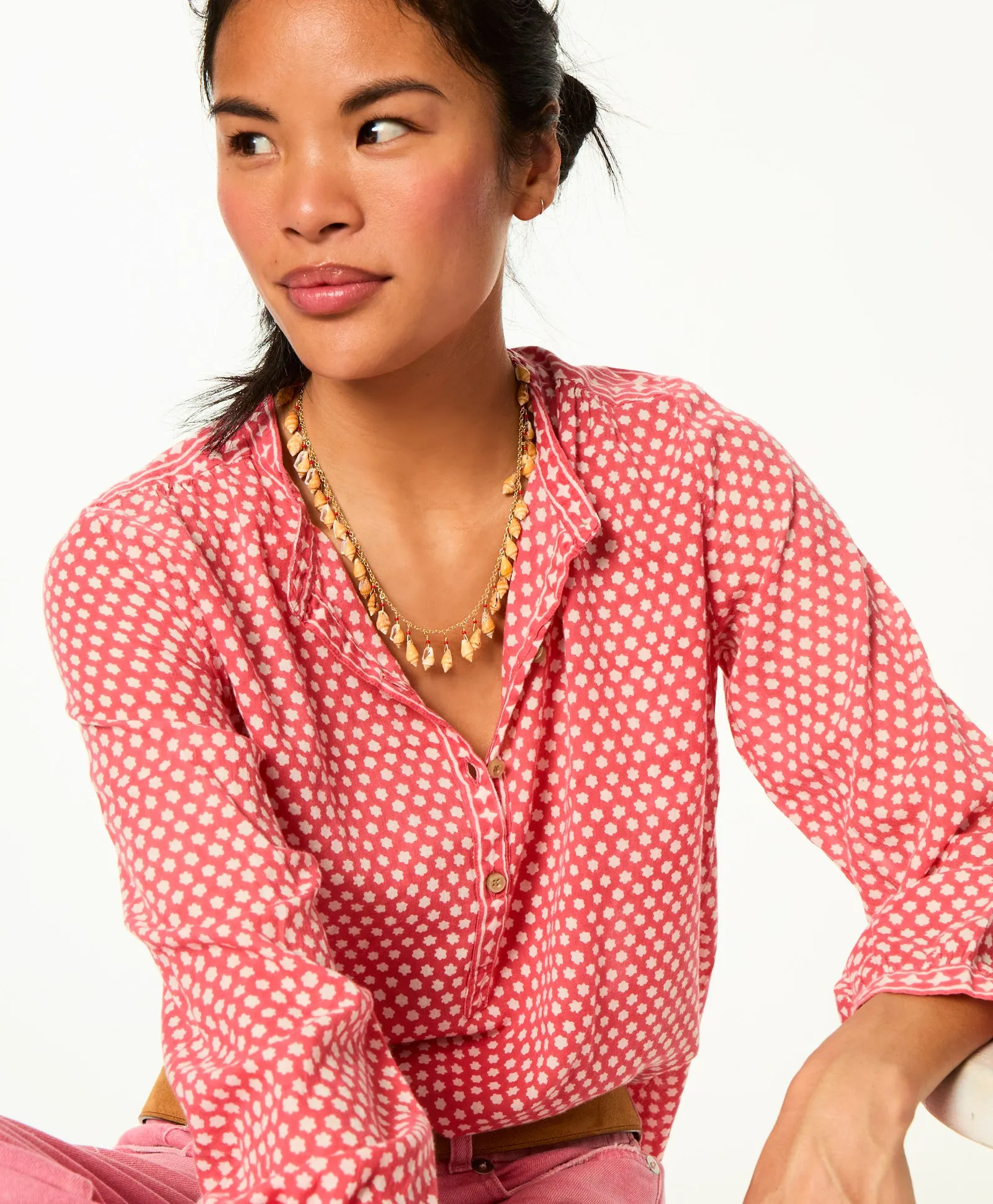 The Tulip Shell Necklace sold by Roxanne Assoulin product image thumbnail 3