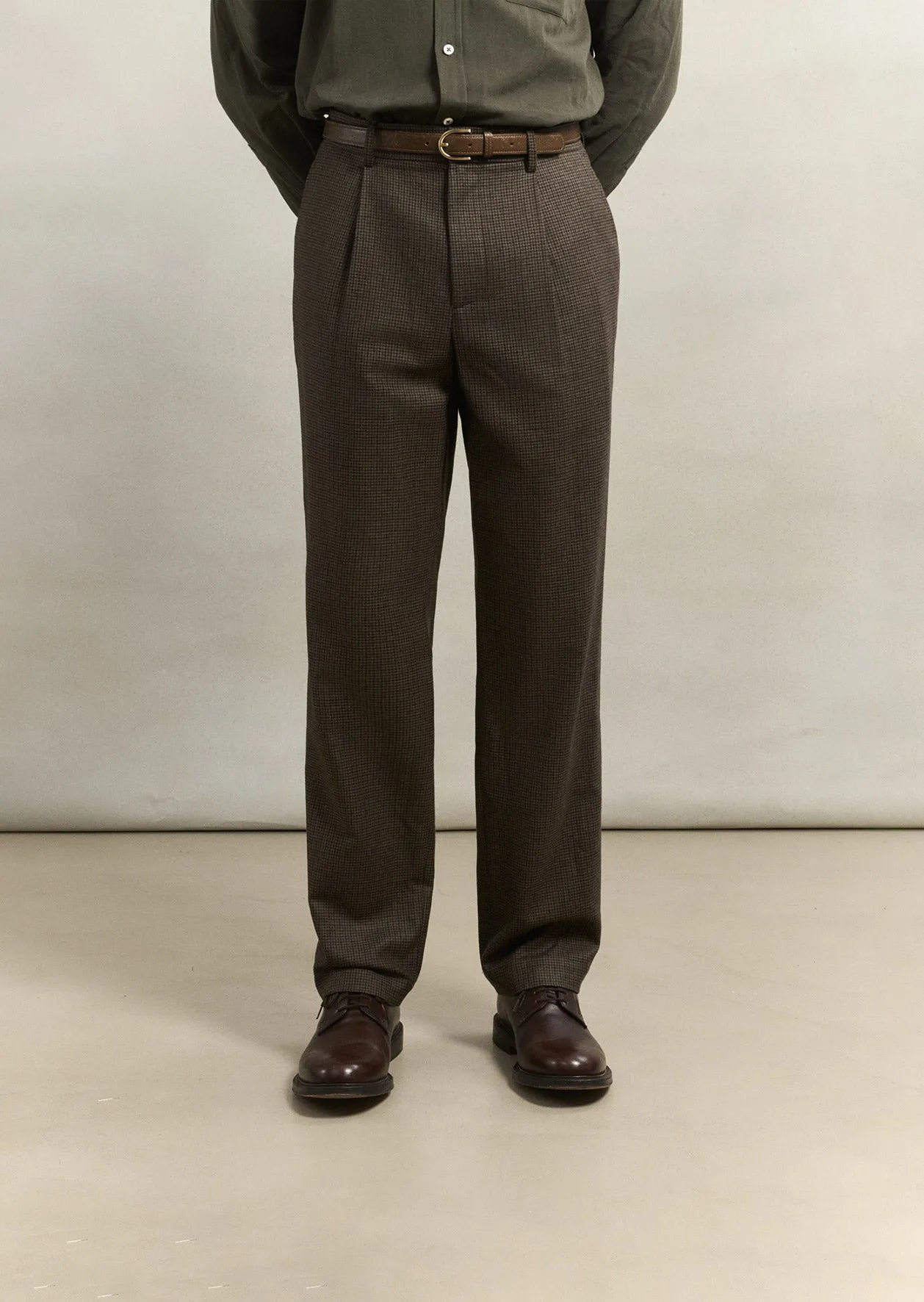 One pleat trousers sold by De Bonne Facture product image thumbnail 2