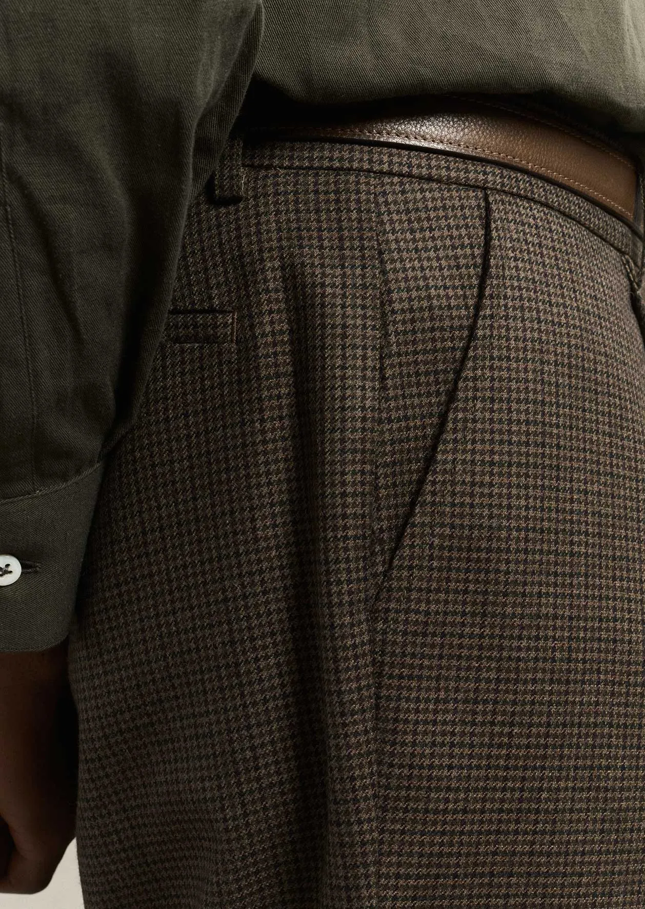 One pleat trousers sold by De Bonne Facture product image thumbnail 3