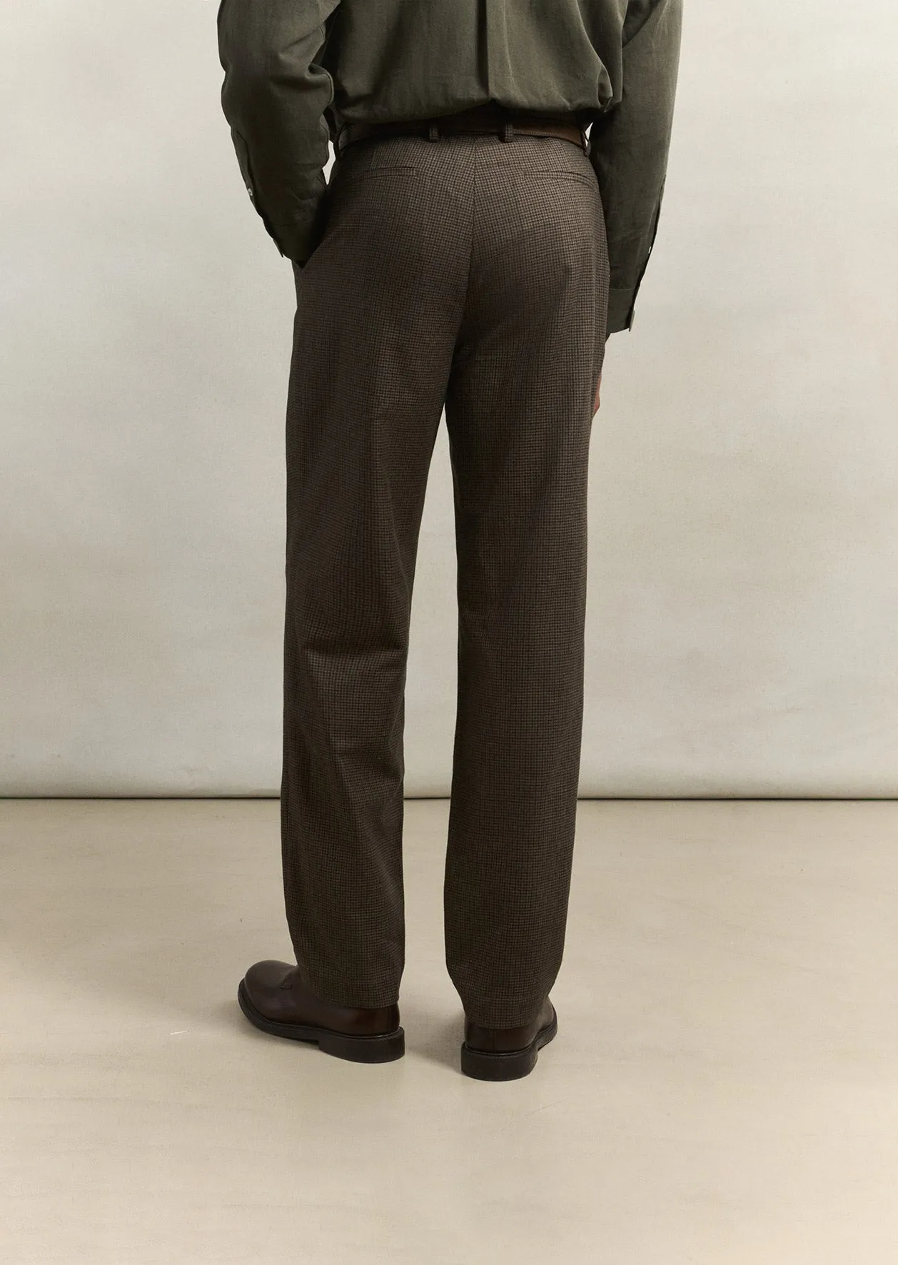 One pleat trousers sold by De Bonne Facture product image thumbnail 4