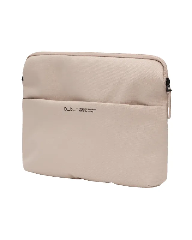 Ramverk Laptop sleeve 16" Fogbow Beige made by Dooney & Bourke