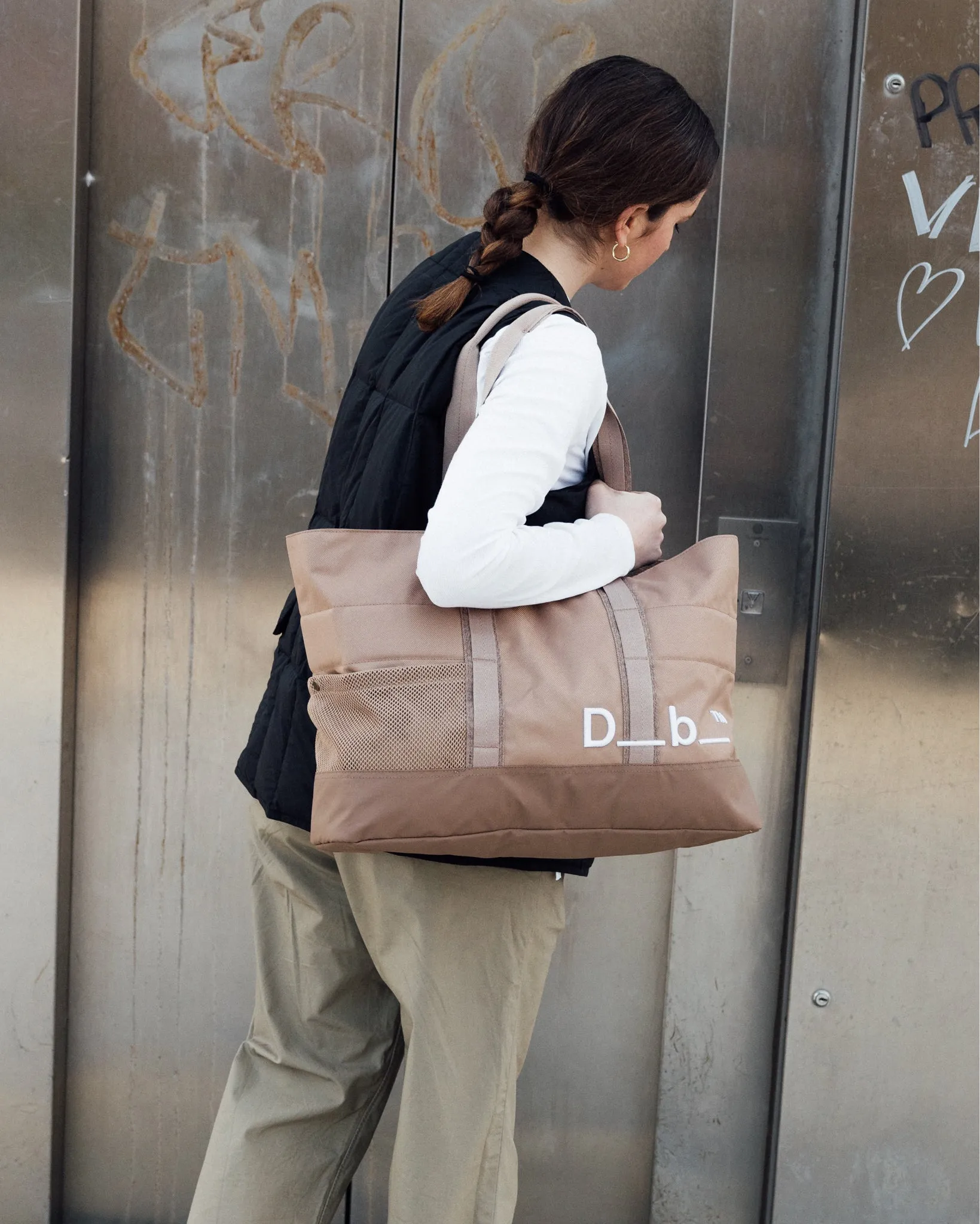 Hauler Tote 20L Affogato Brown sold by Db Journey product image thumbnail 2
