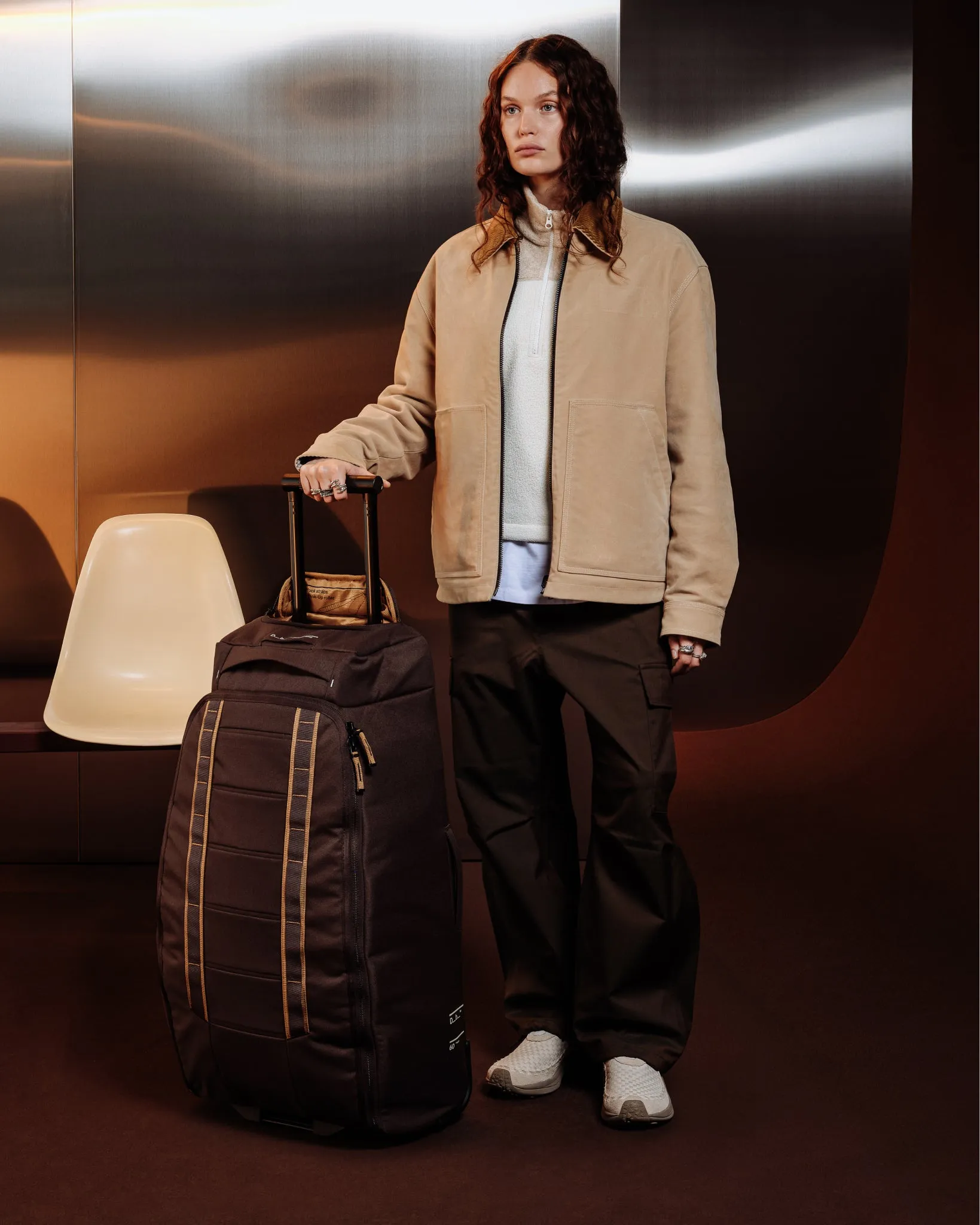 Hugger Roller Bag Check-in 60L Espresso sold by Db Journey product image thumbnail 2