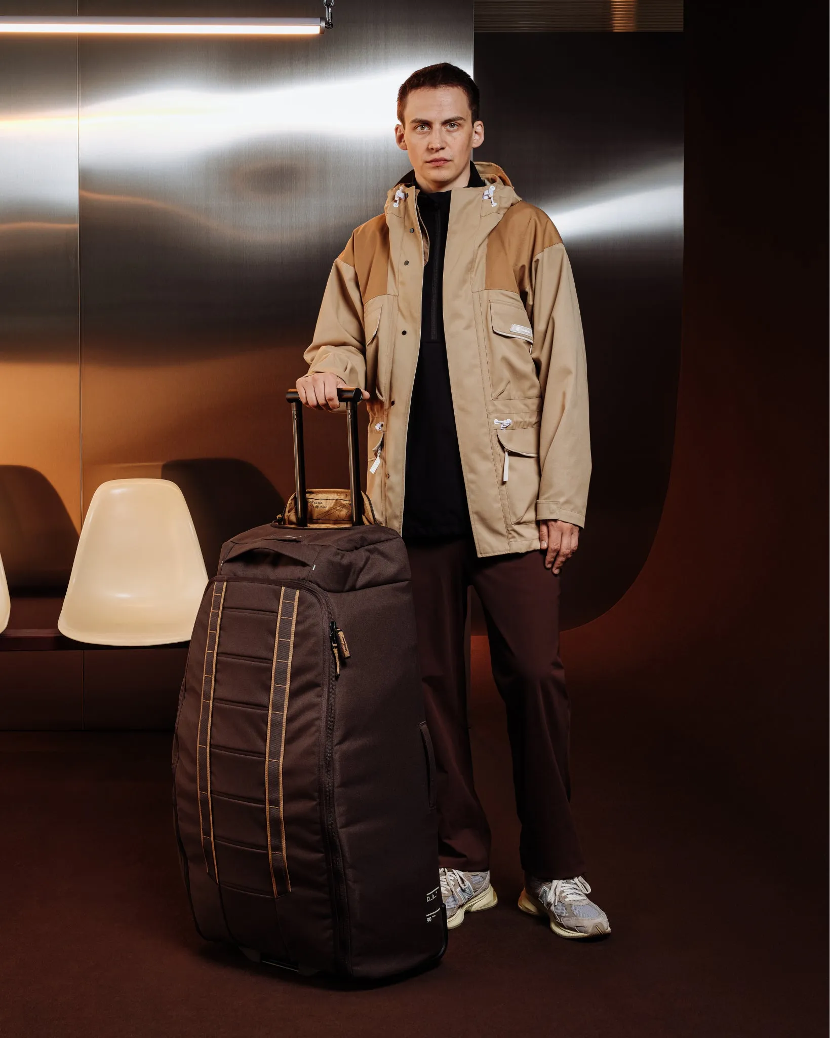 Hugger Roller Bag Check-in 90L Espresso sold by Db Journey product image thumbnail 2
