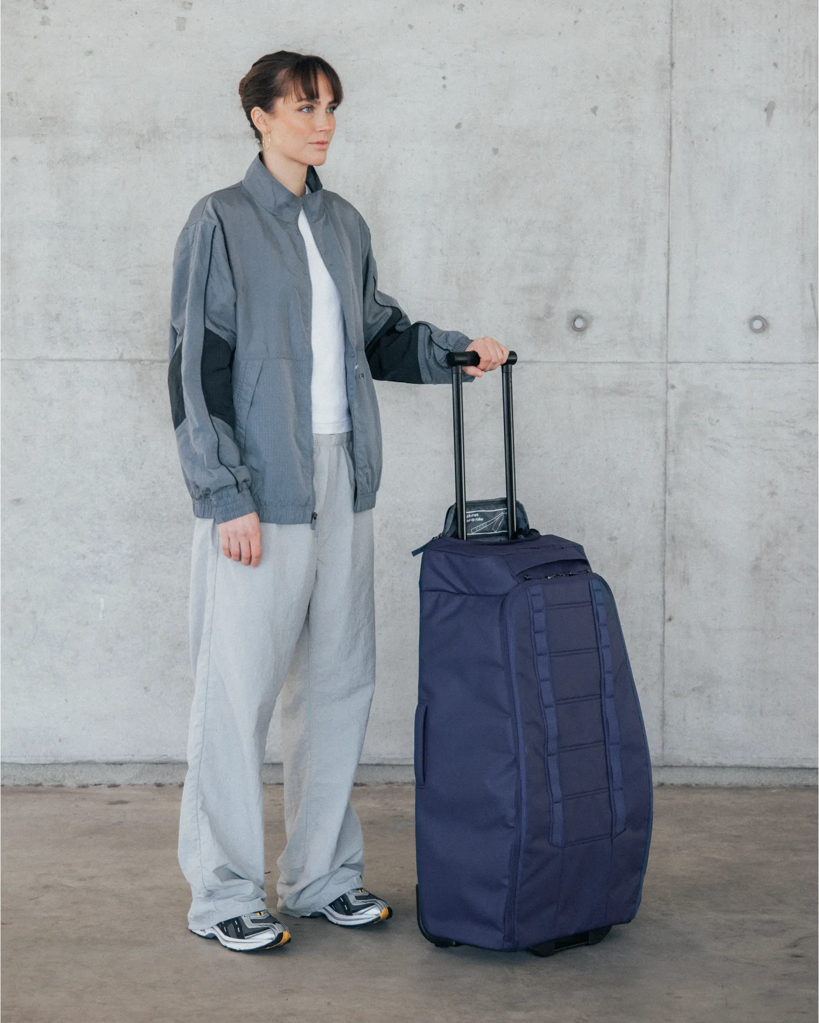 Hugger Roller Bag Check-in 60L Blue Hour sold by Db Journey product image thumbnail 2