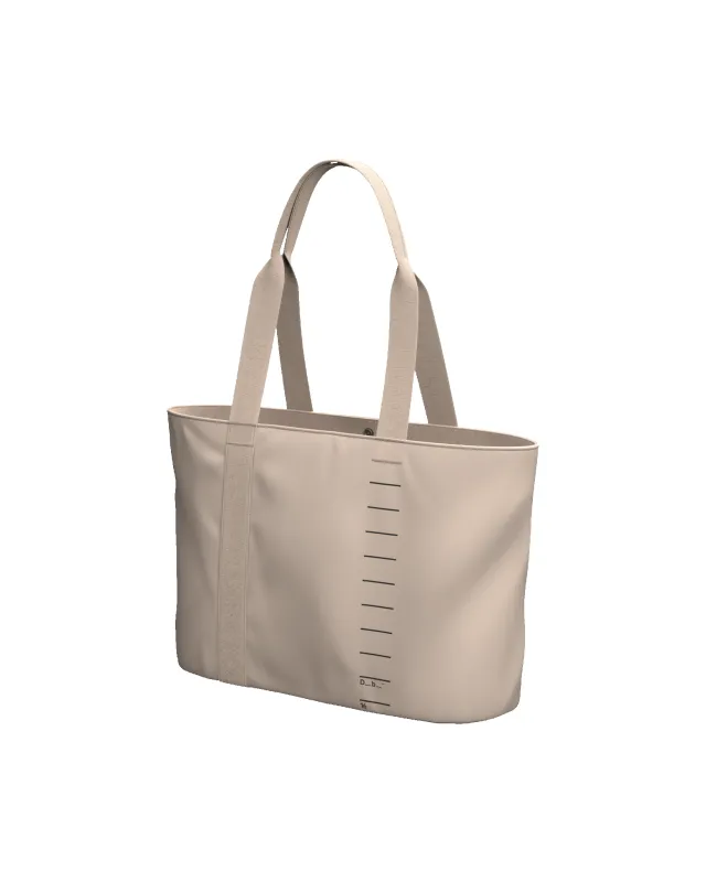 Essential Tote 16L Fogbow Beige made by Dooney & Bourke