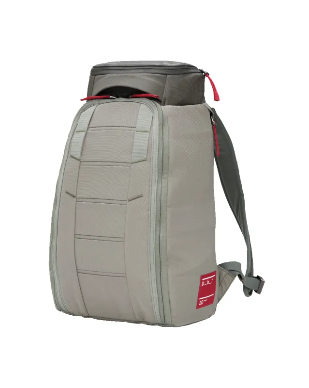 Hugger Backpack 20L Basil Green made by Db Journey