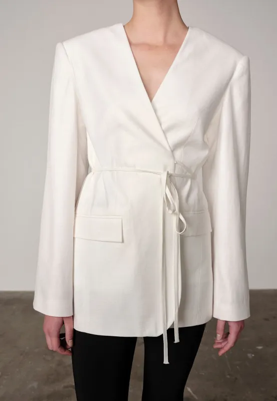 Indiana Oversized Blazer - White made by Herskind