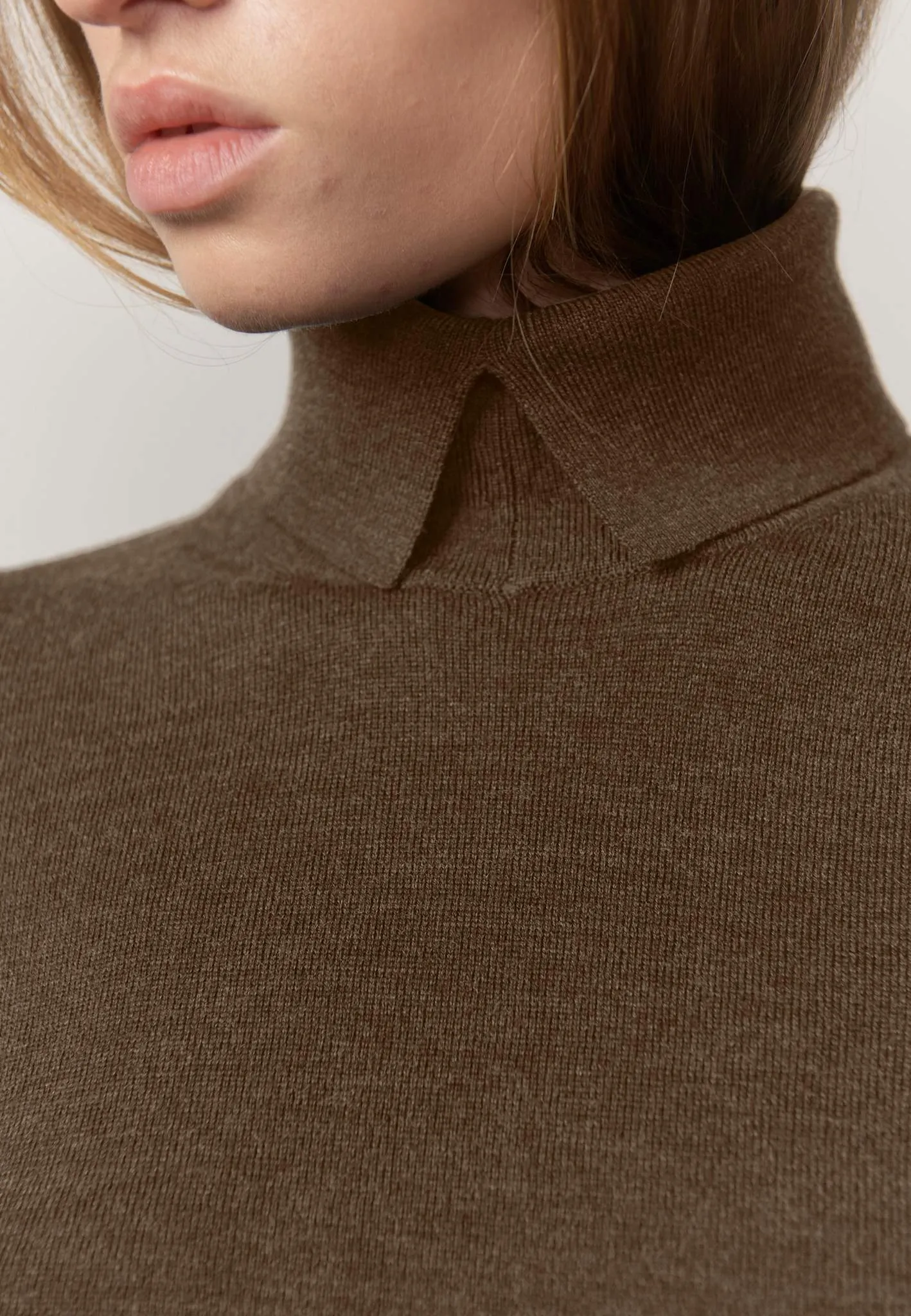 Perry Knit Blouse - Khaki sold by Herskind product image thumbnail 3