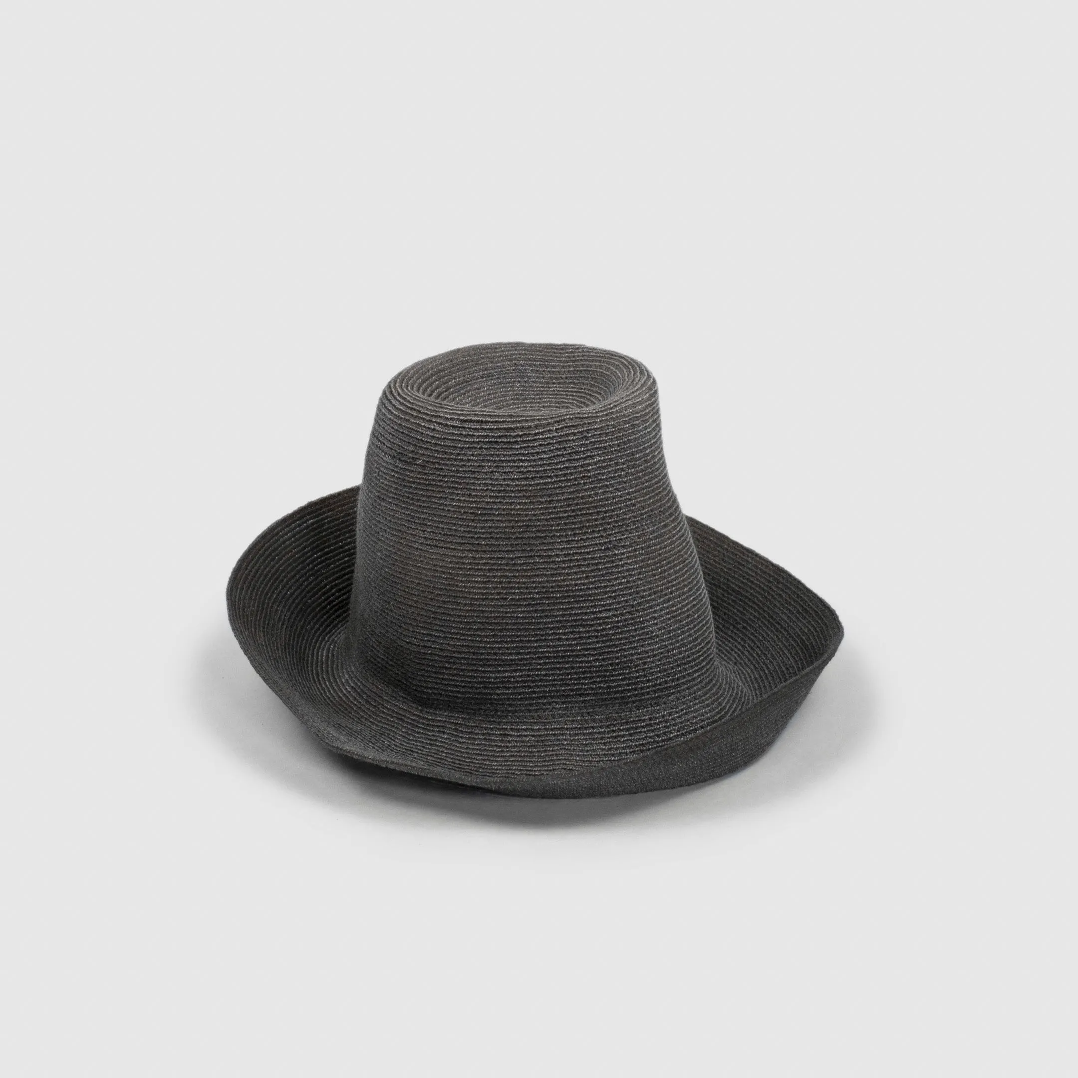PIPPA B treccia dark aubergine sold by Reinhard Plank