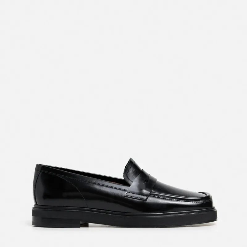 Ilse Leather Black made by Flattered