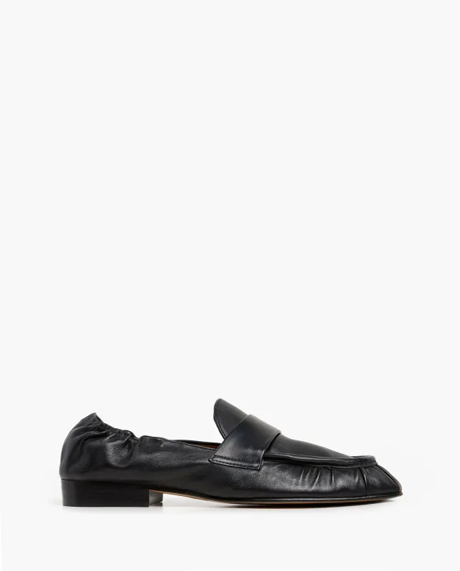 Samoa Leather Black made by Flattered