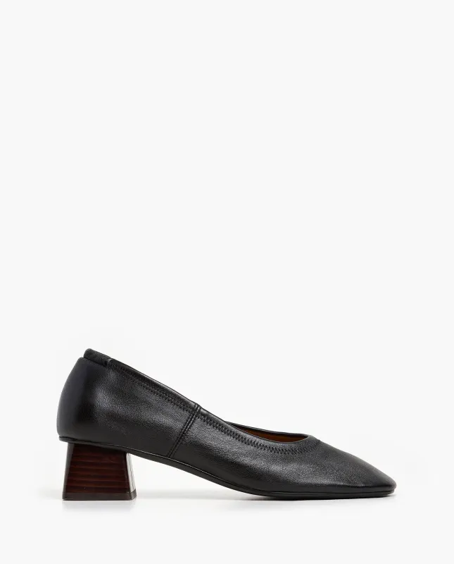 Zac Leather black made by Flattered