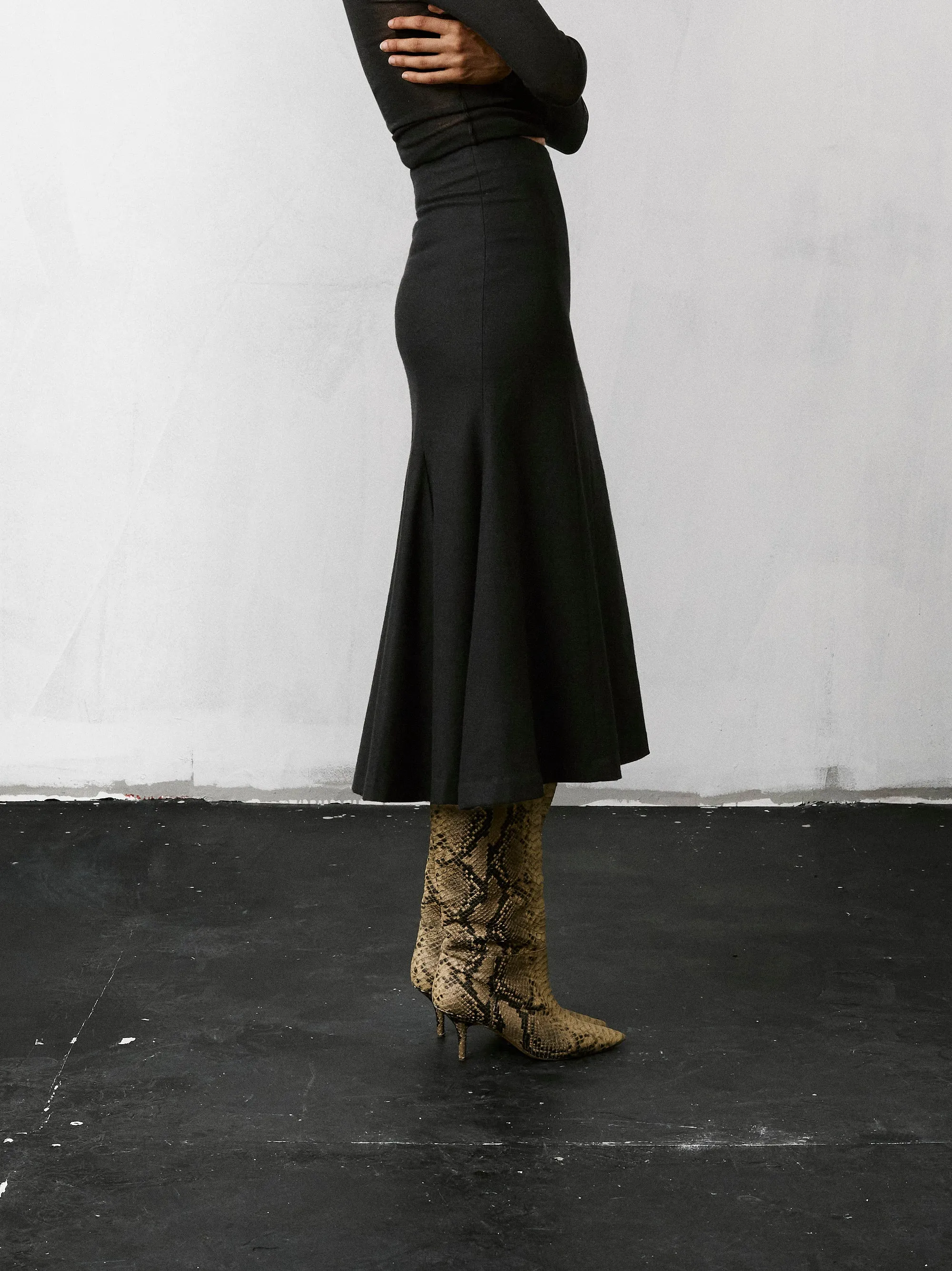 ERIKA FLANNEL WOOL SKIRT // BLACK sold by The Latest product image thumbnail 3