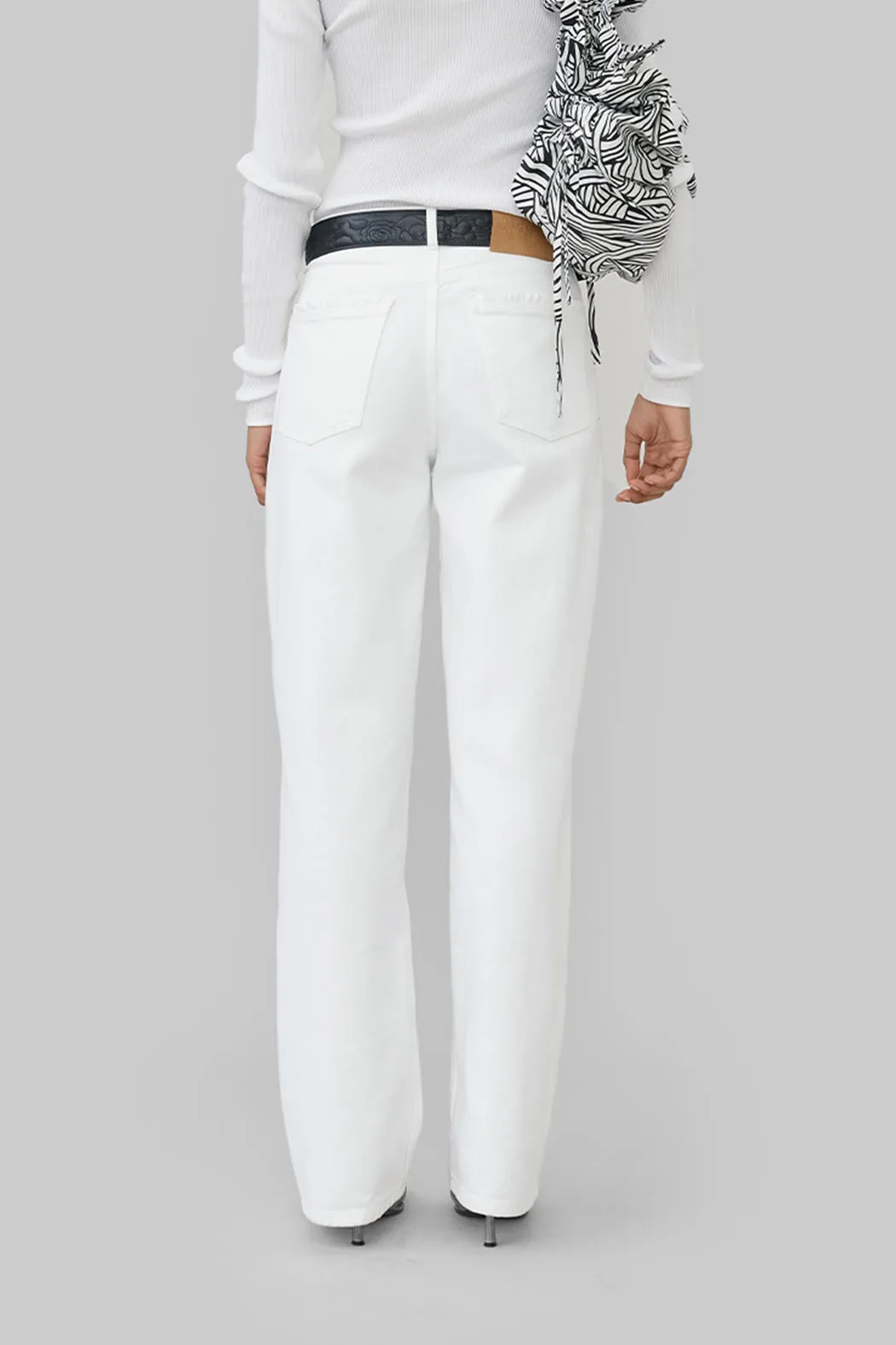 LUNE JEANS - WHITE sold by OpéraSPORT product image thumbnail 5