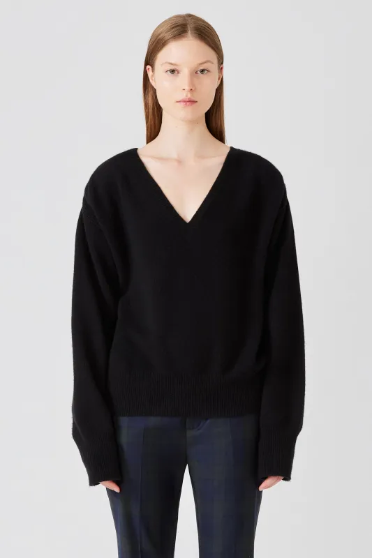 Lavinia V neck lightweight cashmere sweater made by SA SU PHI